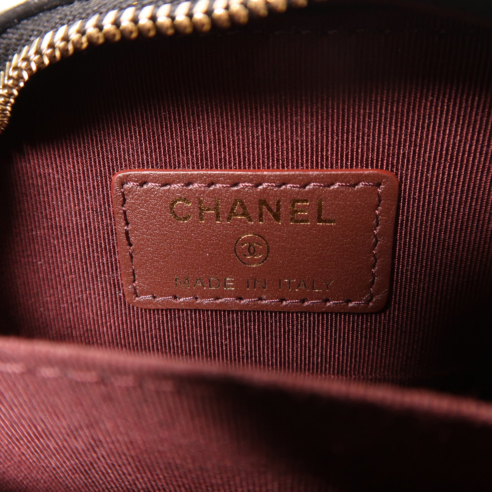 CHANEL 牛皮皮革Phone Holder金扣鏈帶肩背袋