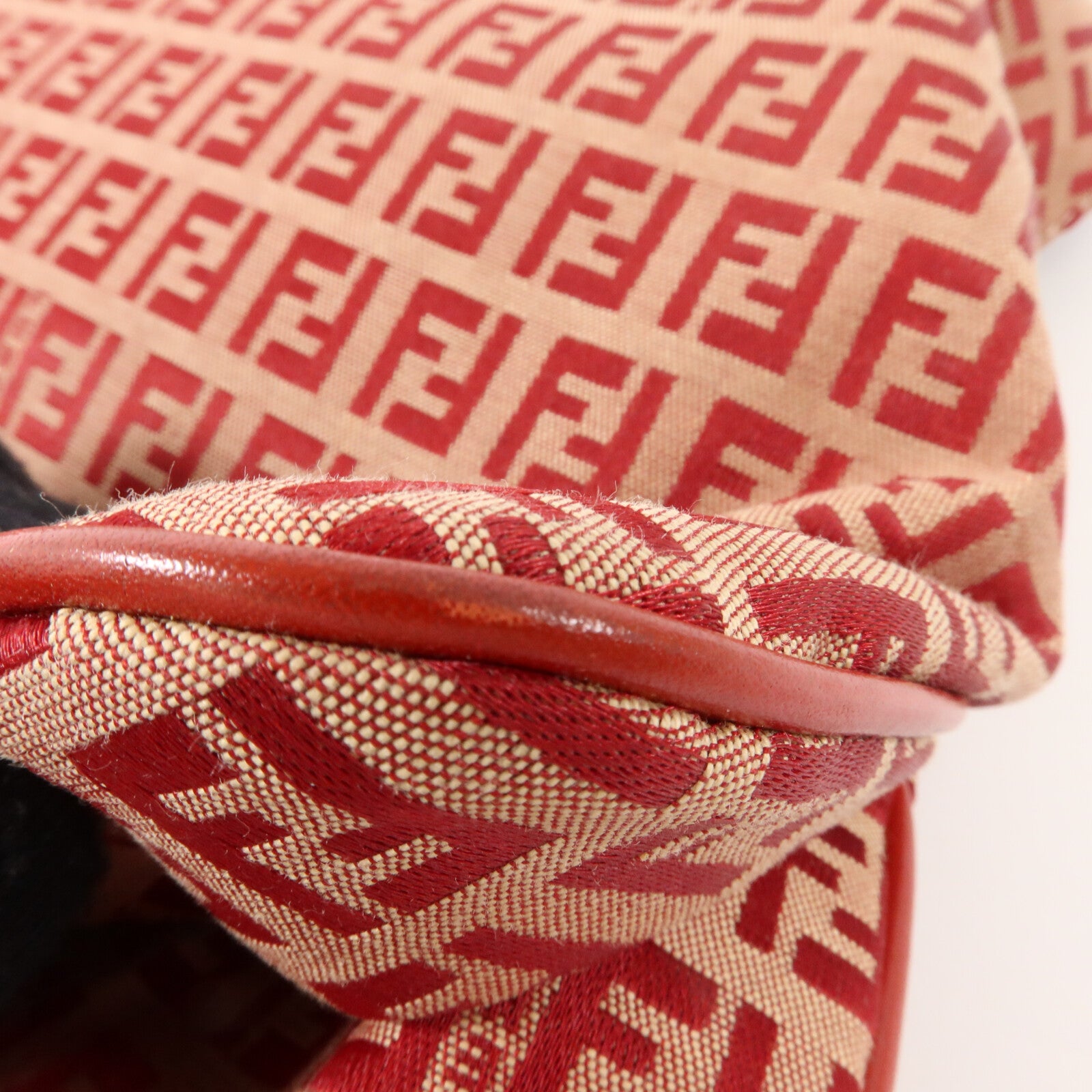 FENDI 帆布Mamma Baguette Bag肩背袋