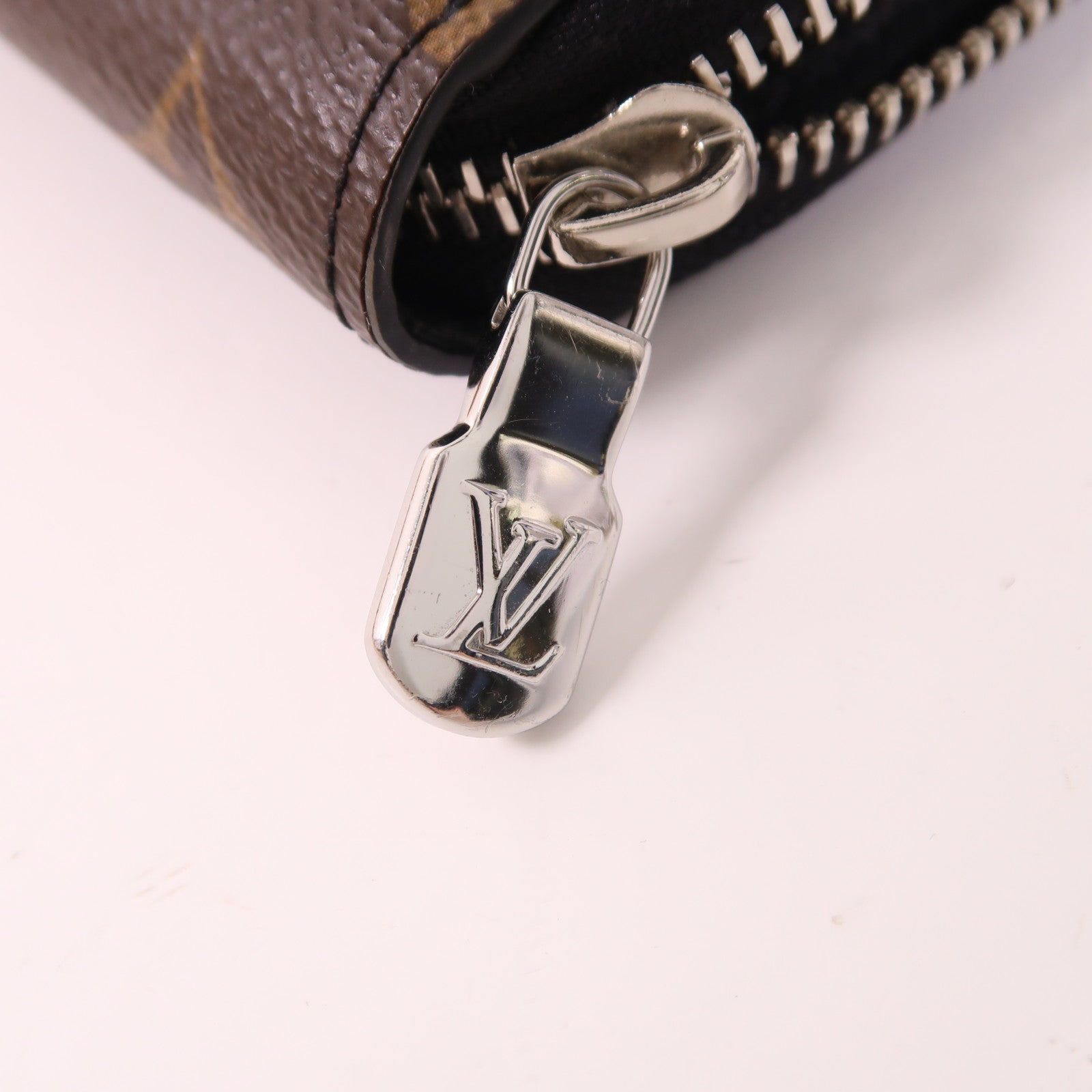 LOUIS VUITTON Monogram Zipper Dragonne銀扣長錢包