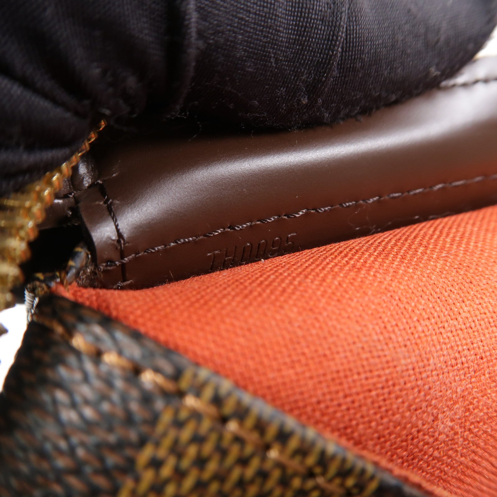 LOUIS VUITTON Damier Chelsea肩背袋
