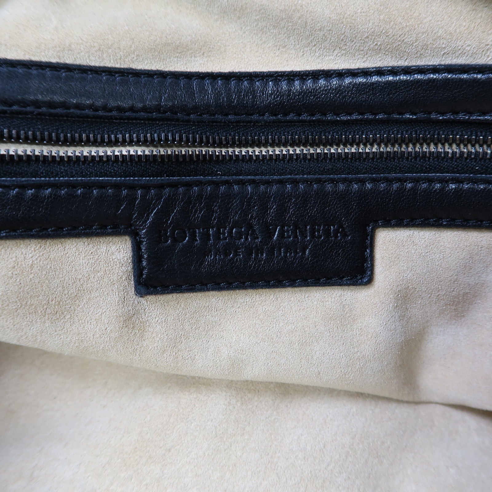 BOTTEGA VENETA 織紋牛皮皮革Shoulder Bag肩背袋黑色