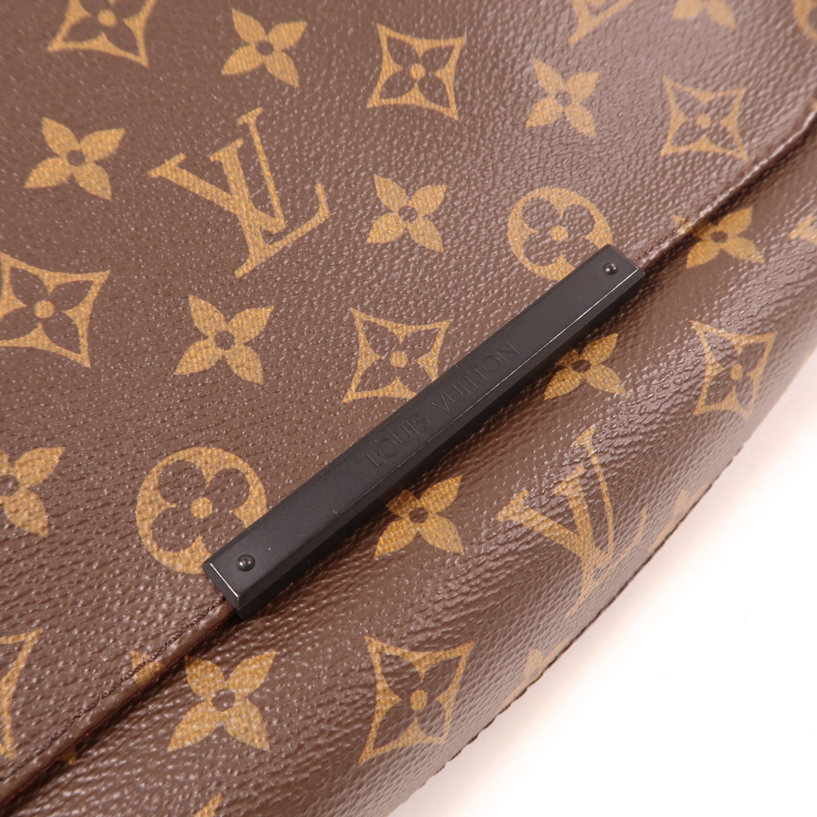 LOUIS VUITTON Monogram Macassar District PM銀扣斜挎包/肩背袋