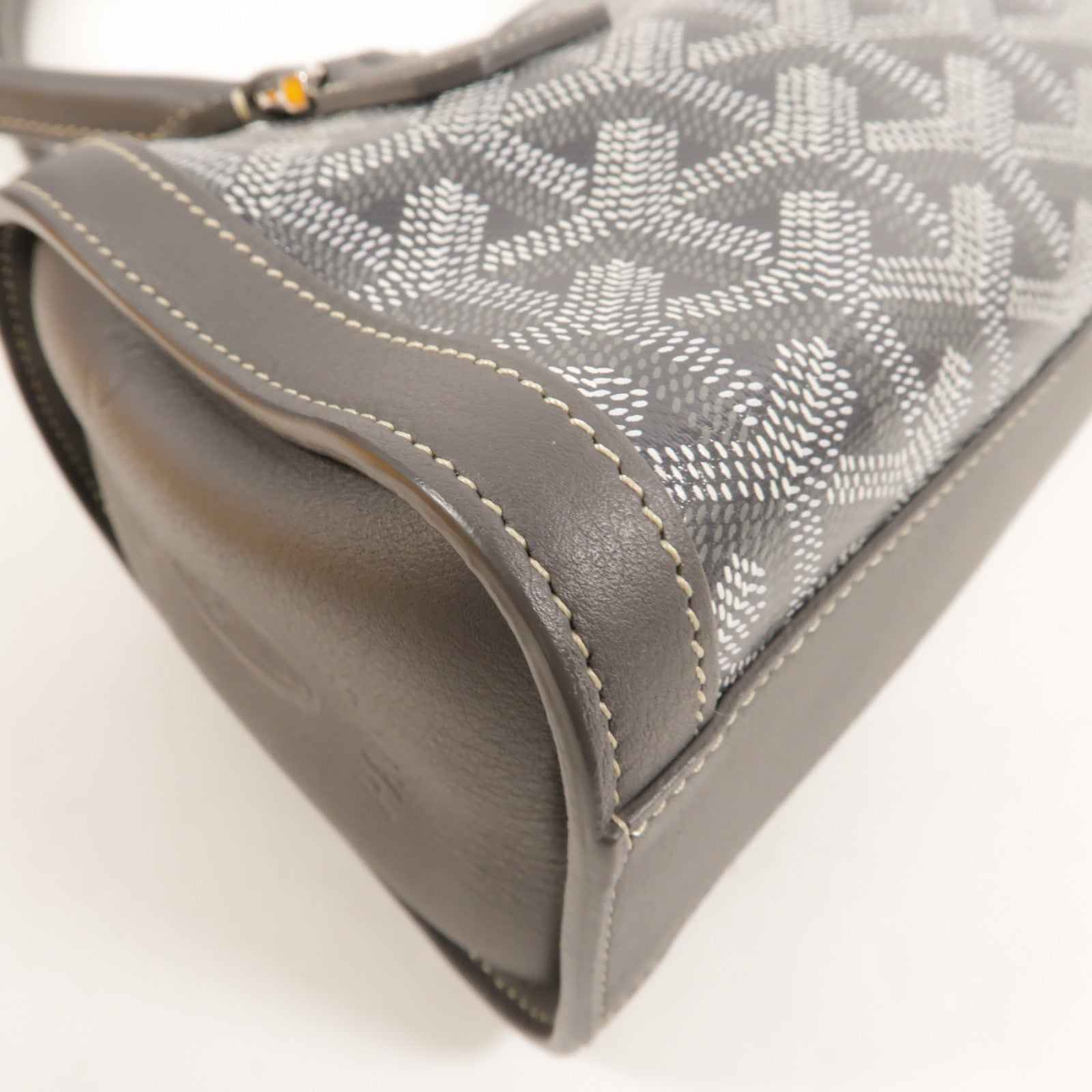 GOYARD 塗層帆布Bonbonniere肩背袋