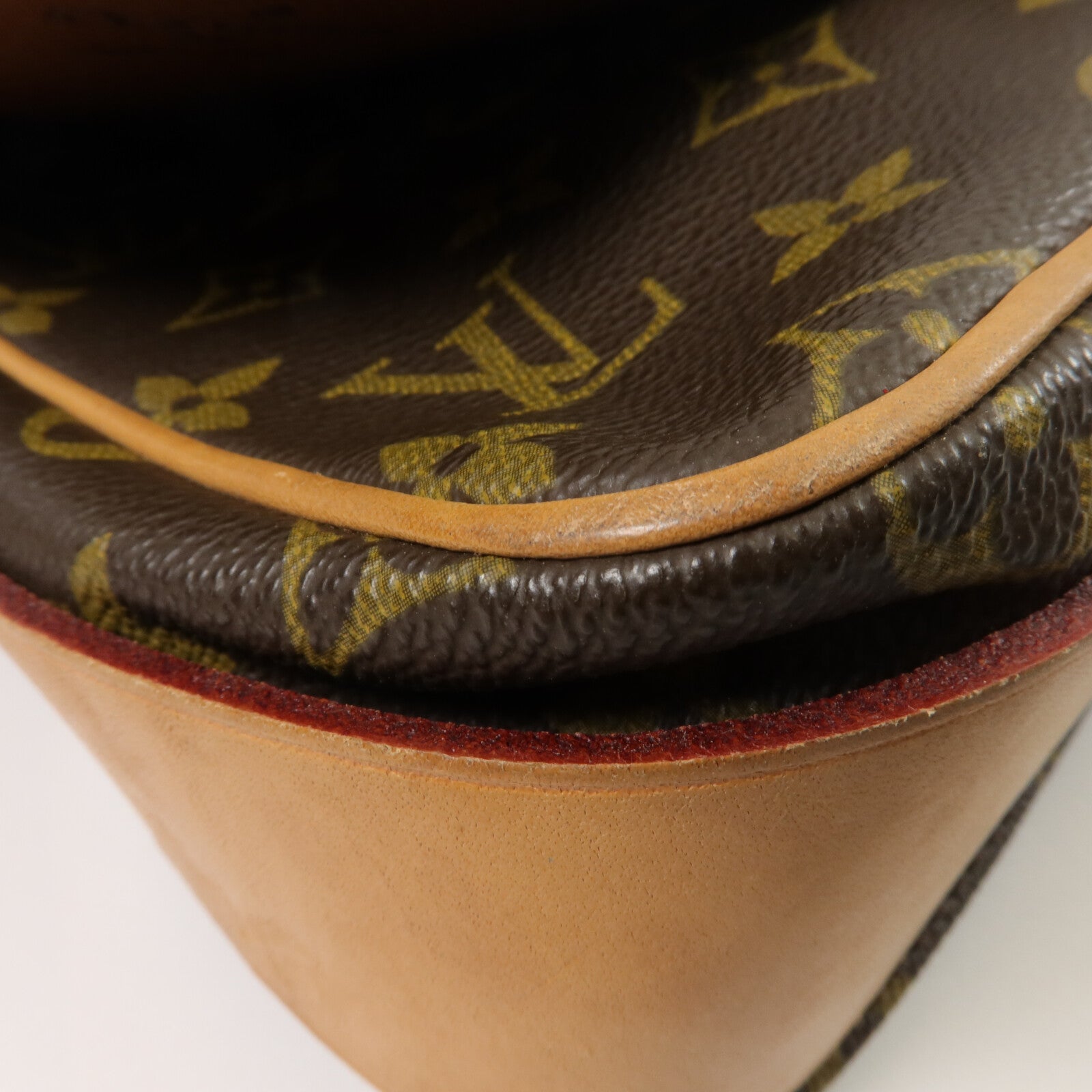 LOUIS VUITTON Monogram Cartouchiere肩背袋