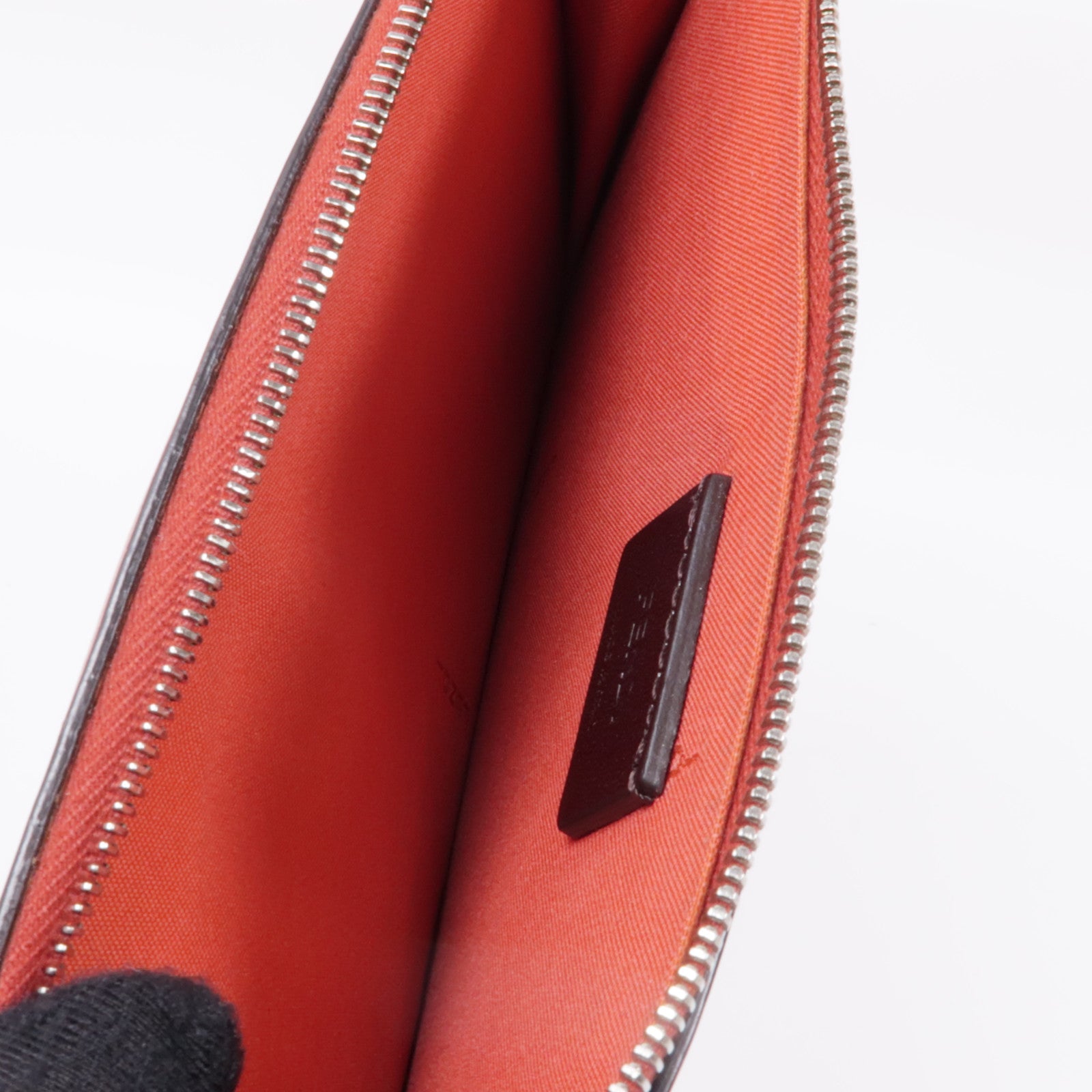 FENDI 牛皮皮革Clutch銀扣手拿包