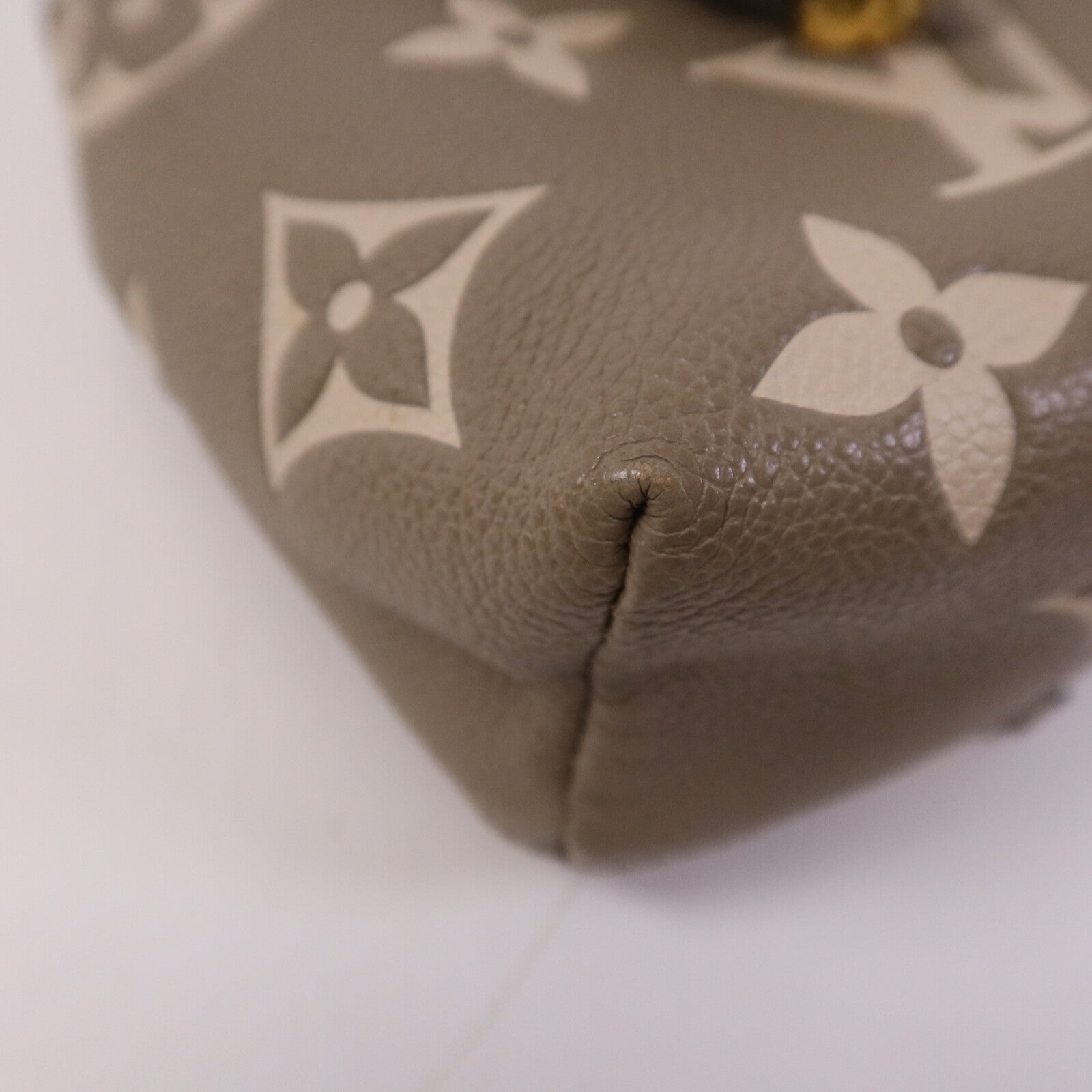 LOUIS VUITTON 【激減優惠】Monogram Empreinte Tiny金扣背包