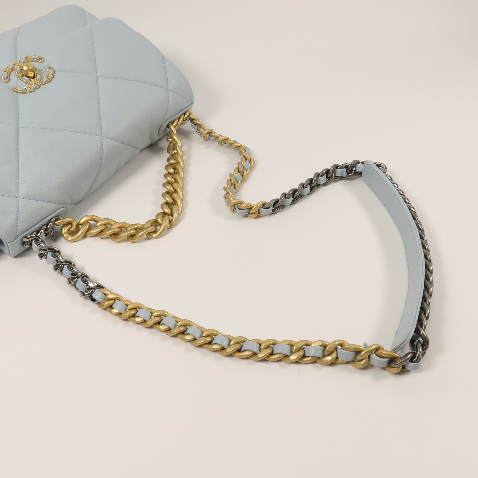CHANEL 羊皮皮革Chanel 19鏈帶手挽肩背兩用袋