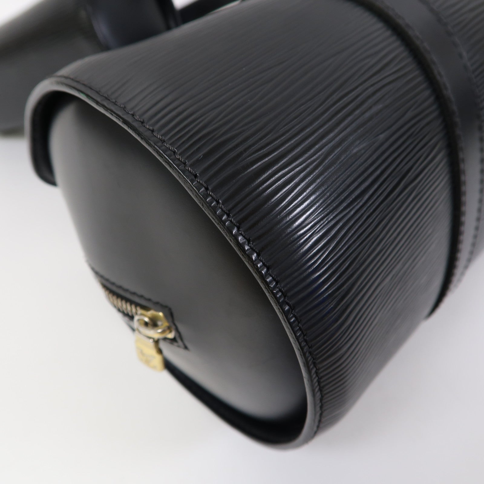 LOUIS VUITTON 【激減優惠】Epi Soufflot金扣手挽袋黑色