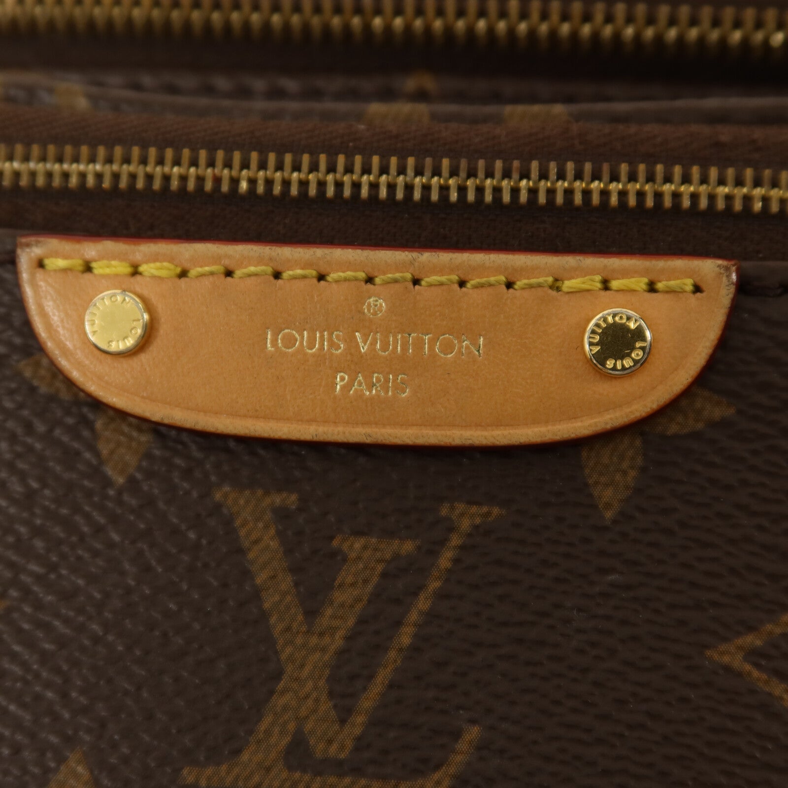 LOUIS VUITTON Monogram Mini Bumbag鏈帶手挽肩背兩用袋