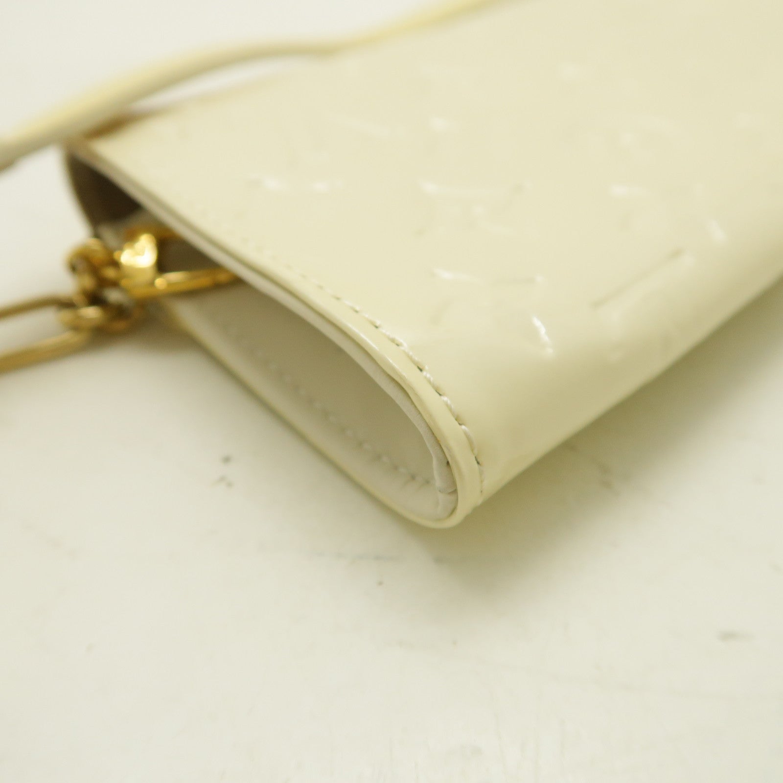 LOUIS VUITTON Vernis Sunset Boulevard金扣鏈帶肩背袋白色