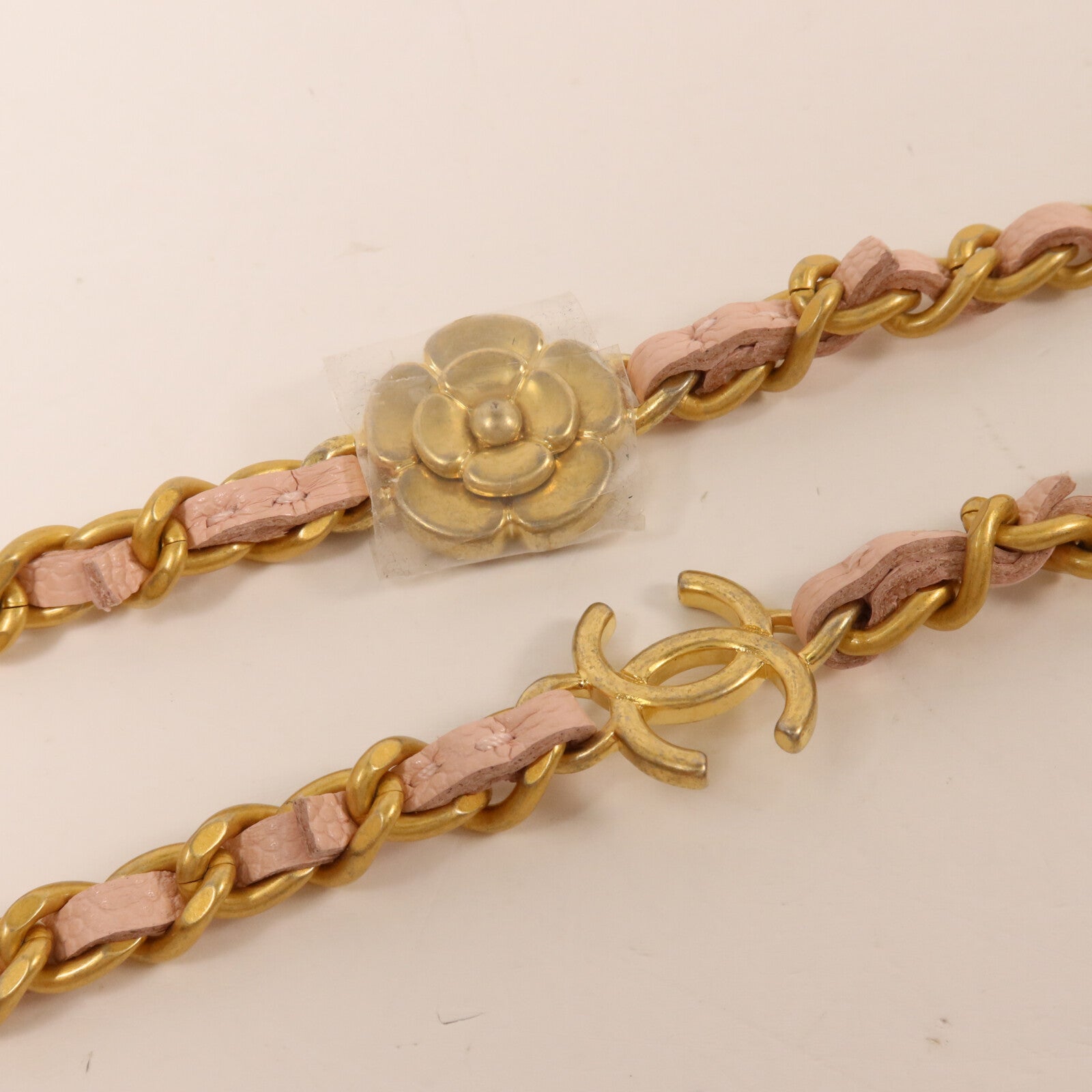 CHANEL 牛皮皮革Sweet Camellia Flap Phone Bag鏈帶肩背袋