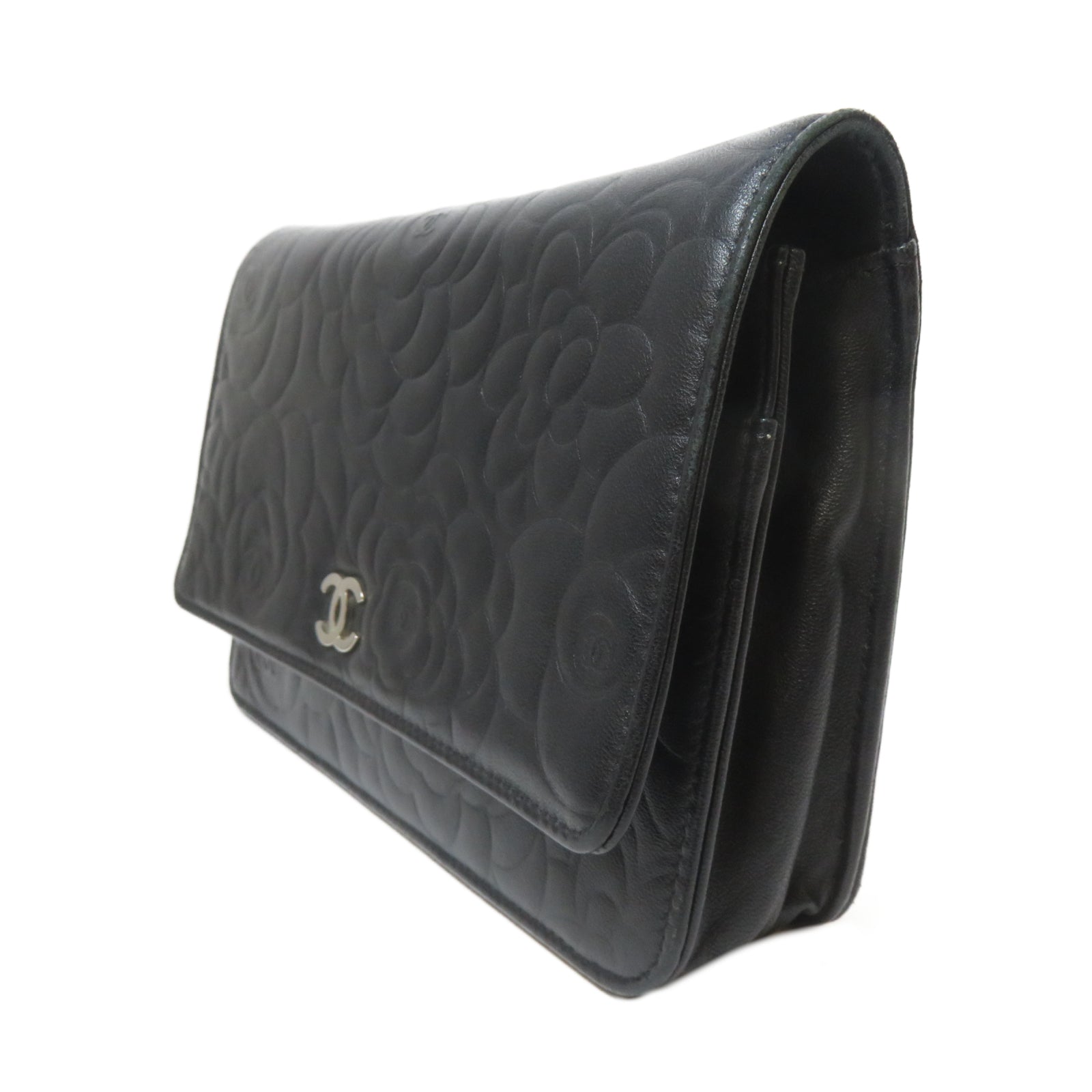 CHANEL 【激減優惠】羊皮皮革Camellia Wallet On Chain銀扣鏈帶肩背袋黑色