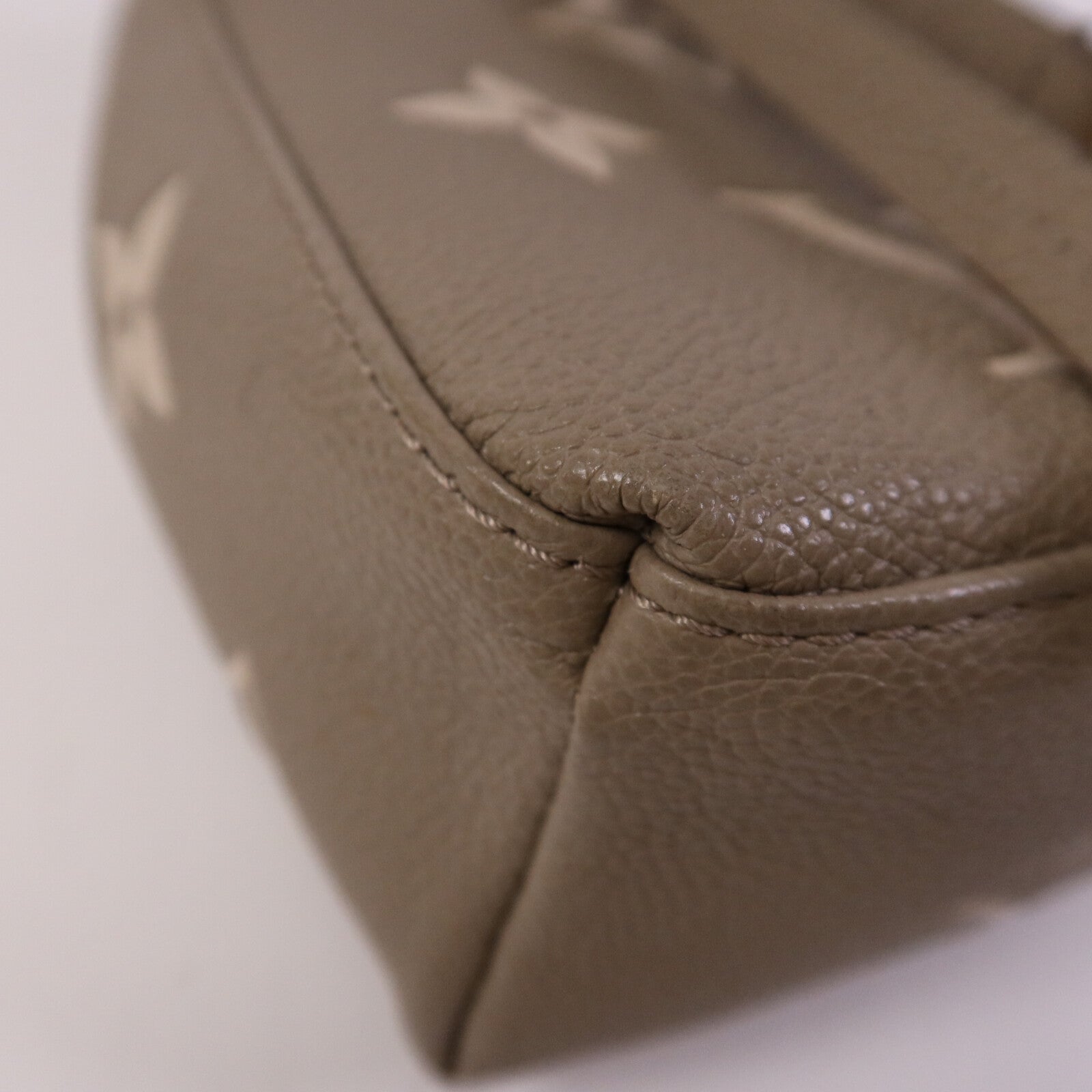 LOUIS VUITTON 【激減優惠】Monogram Empreinte Tiny金扣背包