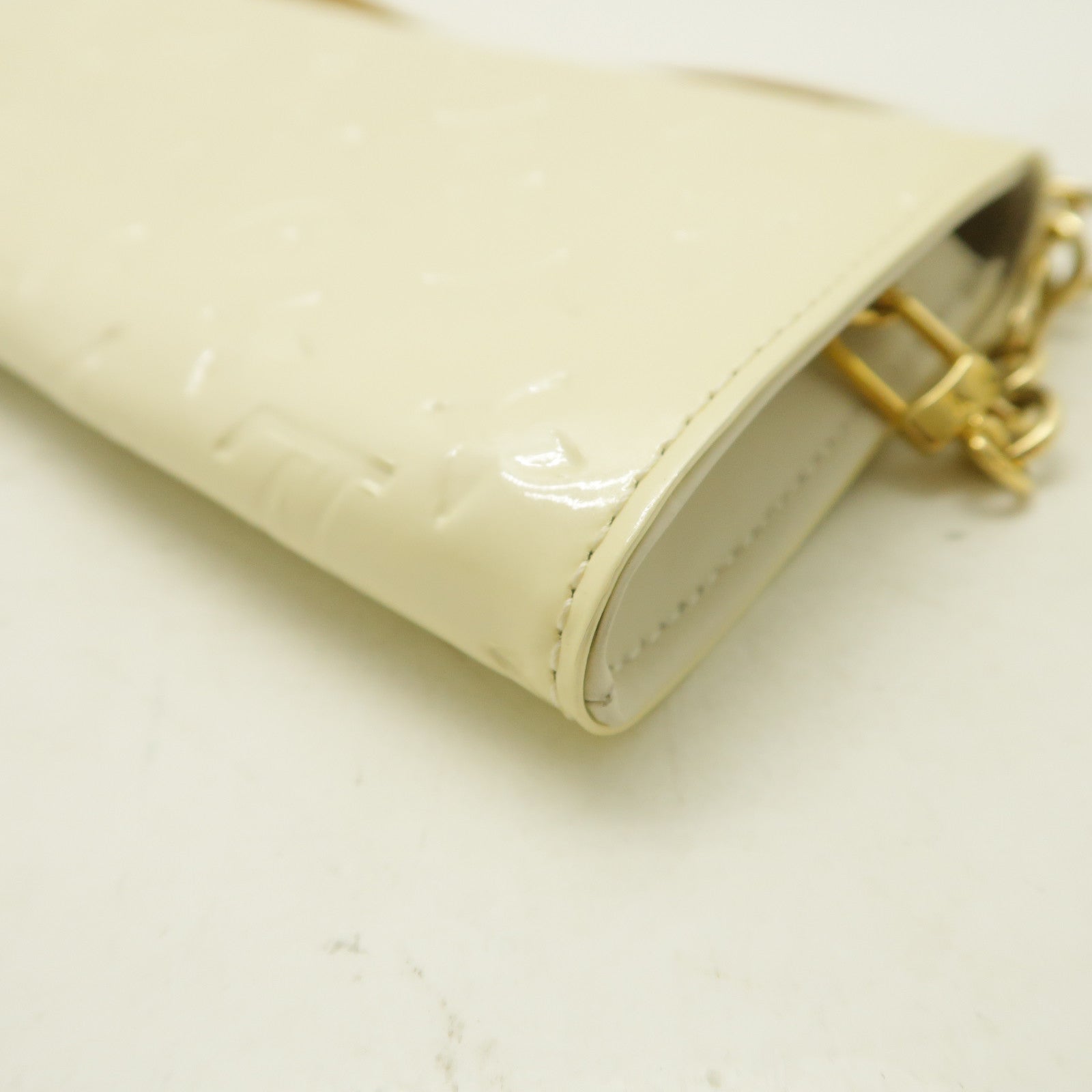 LOUIS VUITTON Vernis Sunset Boulevard金扣鏈帶肩背袋白色