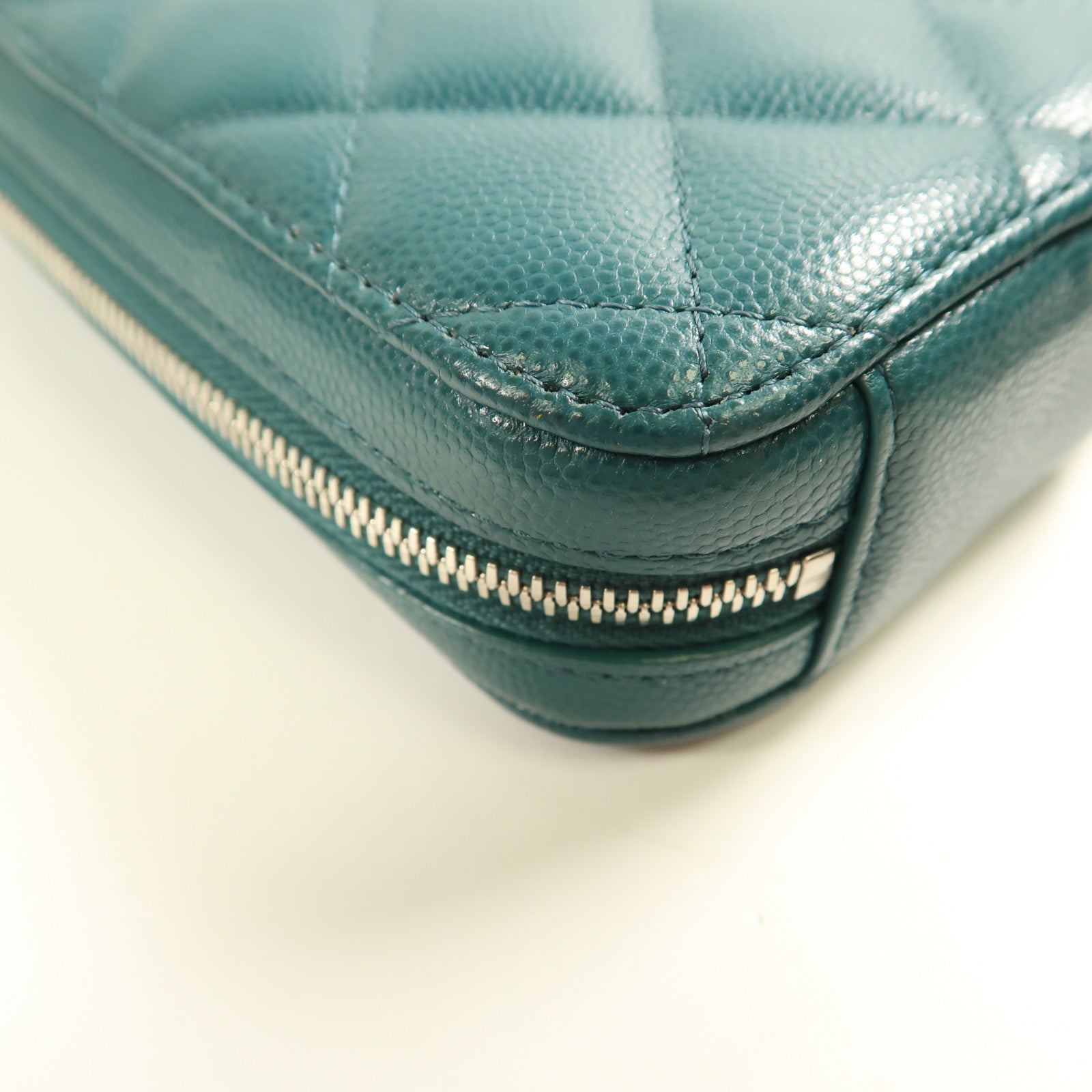 CHANEL 牛皮皮革Phone Bag銀扣鏈帶肩背袋