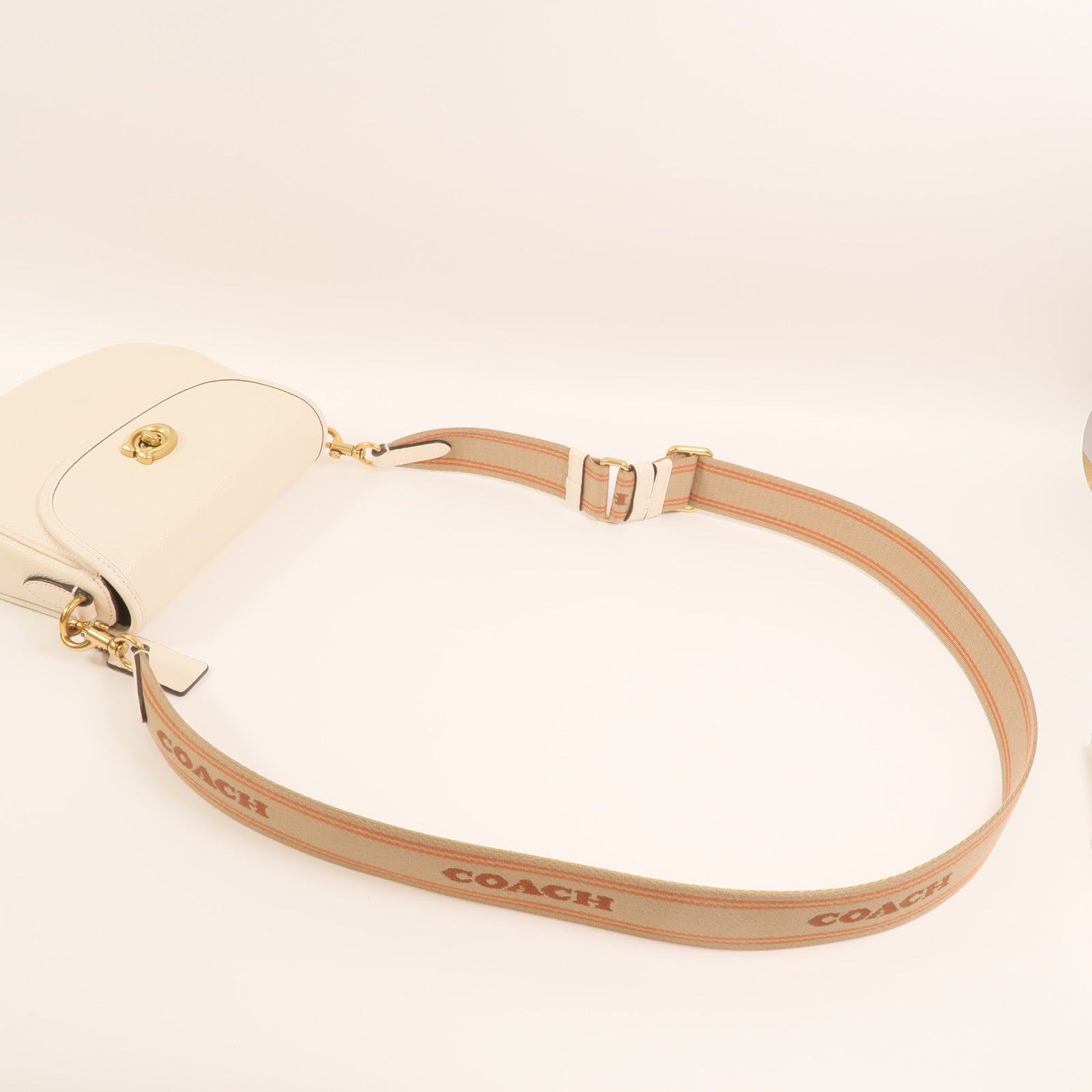 COACH 牛皮皮革Shoulder Bag金扣肩背袋