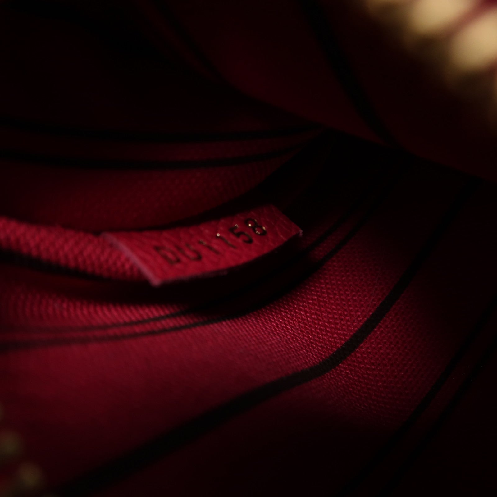 LOUIS VUITTON Monogram Empreinte Pochette Metis金扣手挽肩背兩用袋粉紅色