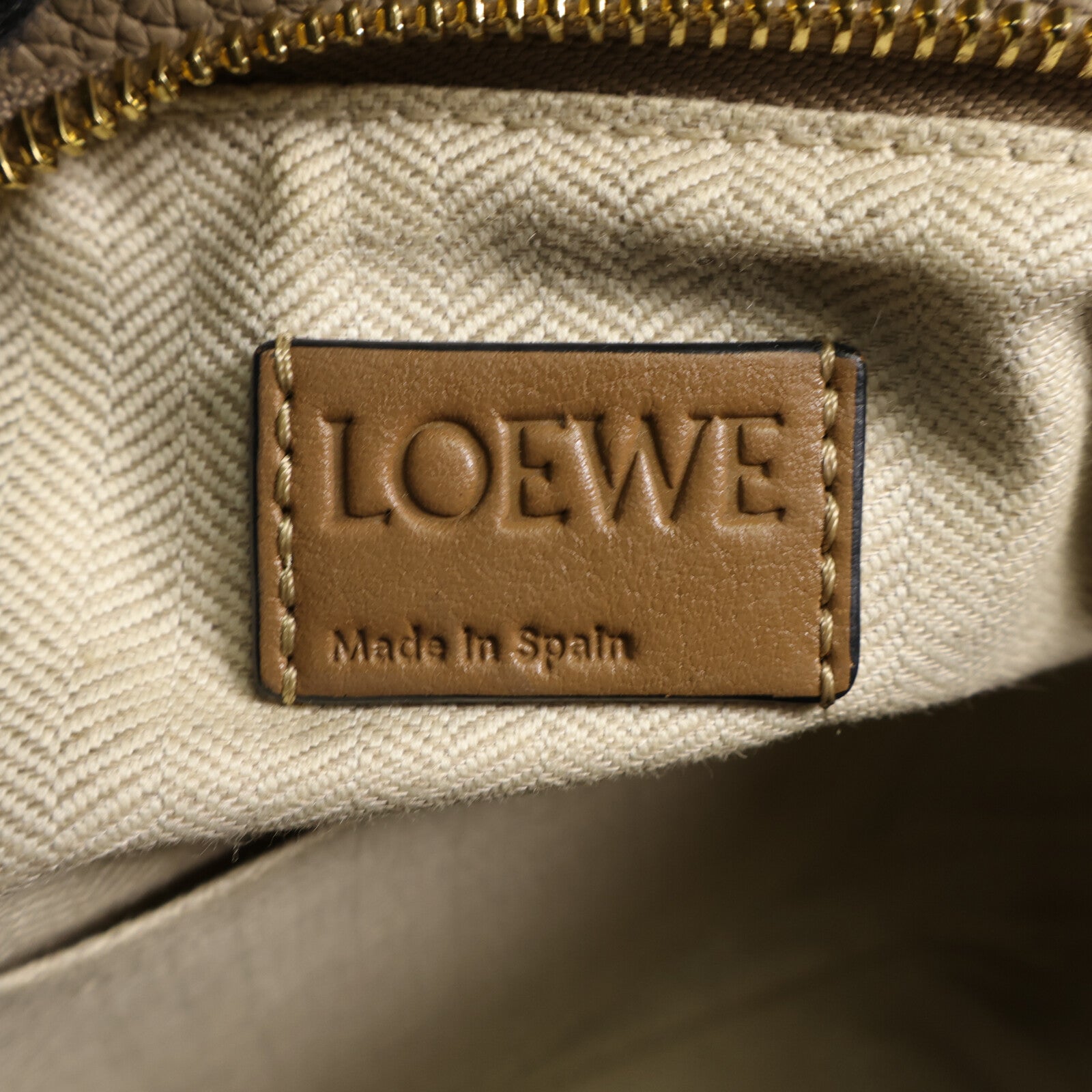 LOEWE 牛皮皮革Puzzle Small金扣手挽肩背兩用袋