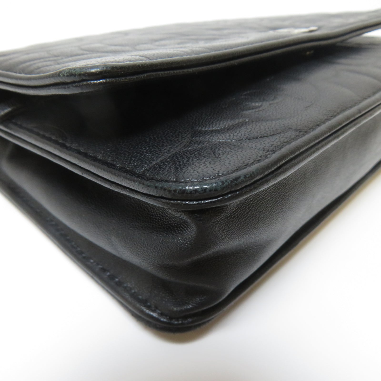 CHANEL 【激減優惠】羊皮皮革Camellia Wallet On Chain銀扣鏈帶肩背袋黑色