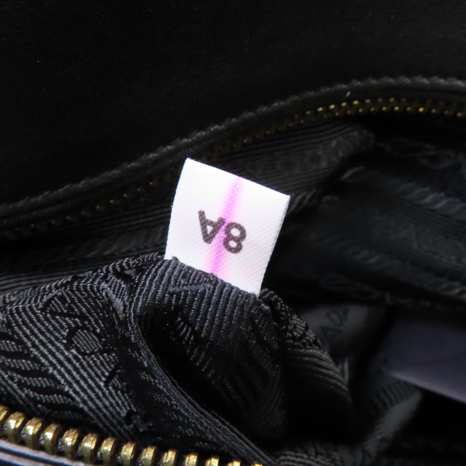 PRADA 牛皮皮革Shoulder Bag金扣手挽肩背兩用袋黑色