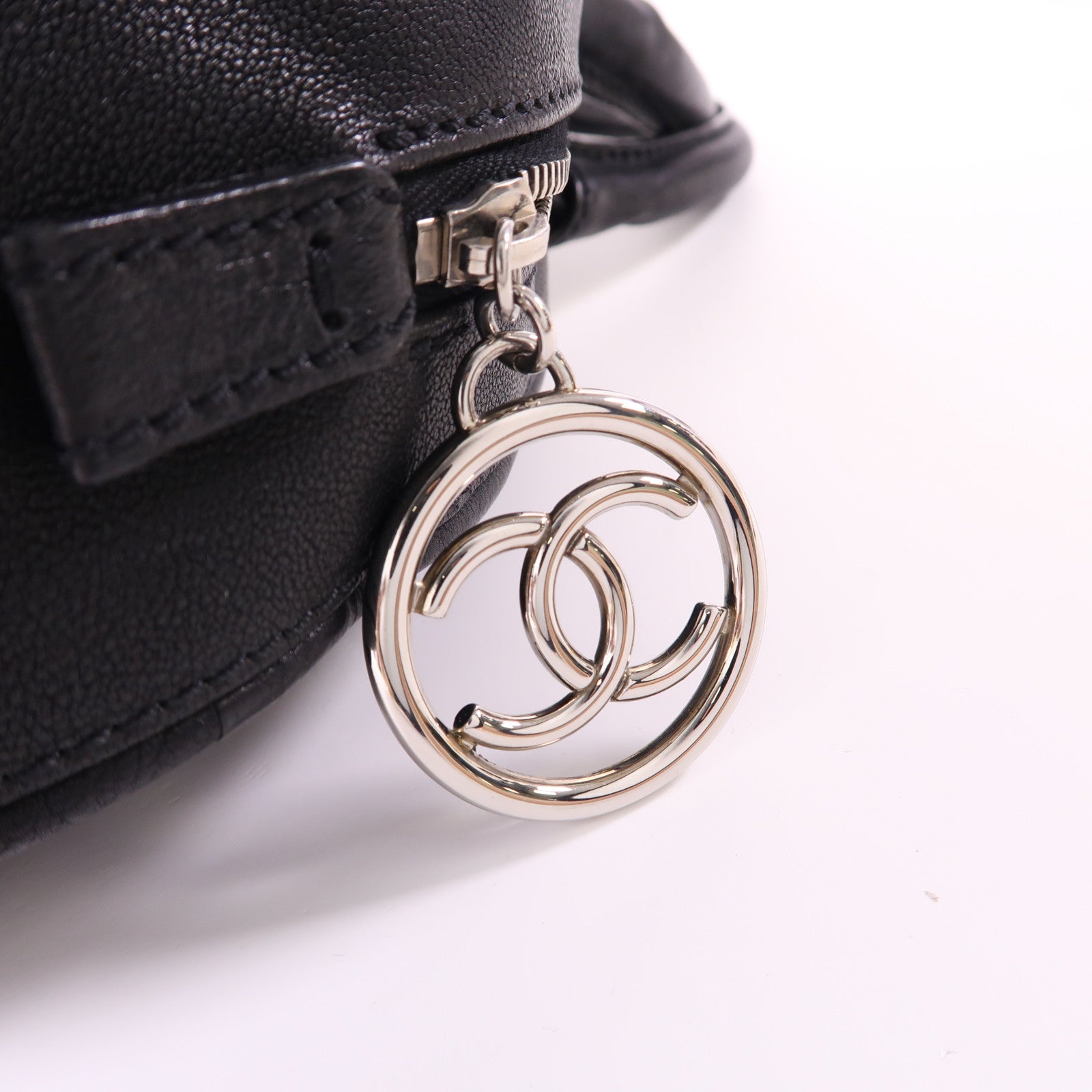 CHANEL 牛皮皮革Hand Bag銀扣手挽袋