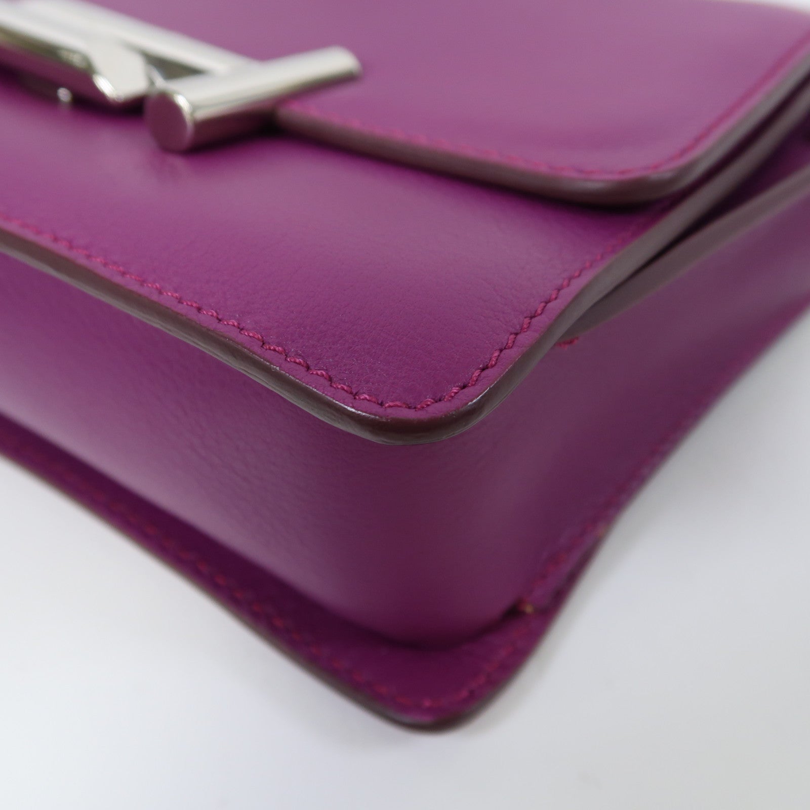 TOD'S 牛皮皮革Chain Shoulder銀扣鏈帶肩背袋紫色