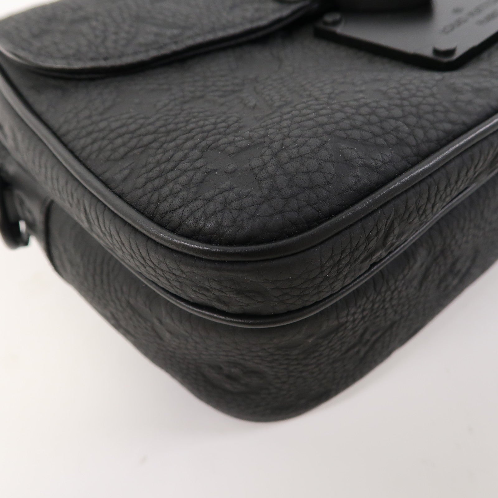 LOUIS VUITTON Monogram Taurillon S Lock肩背袋黑色