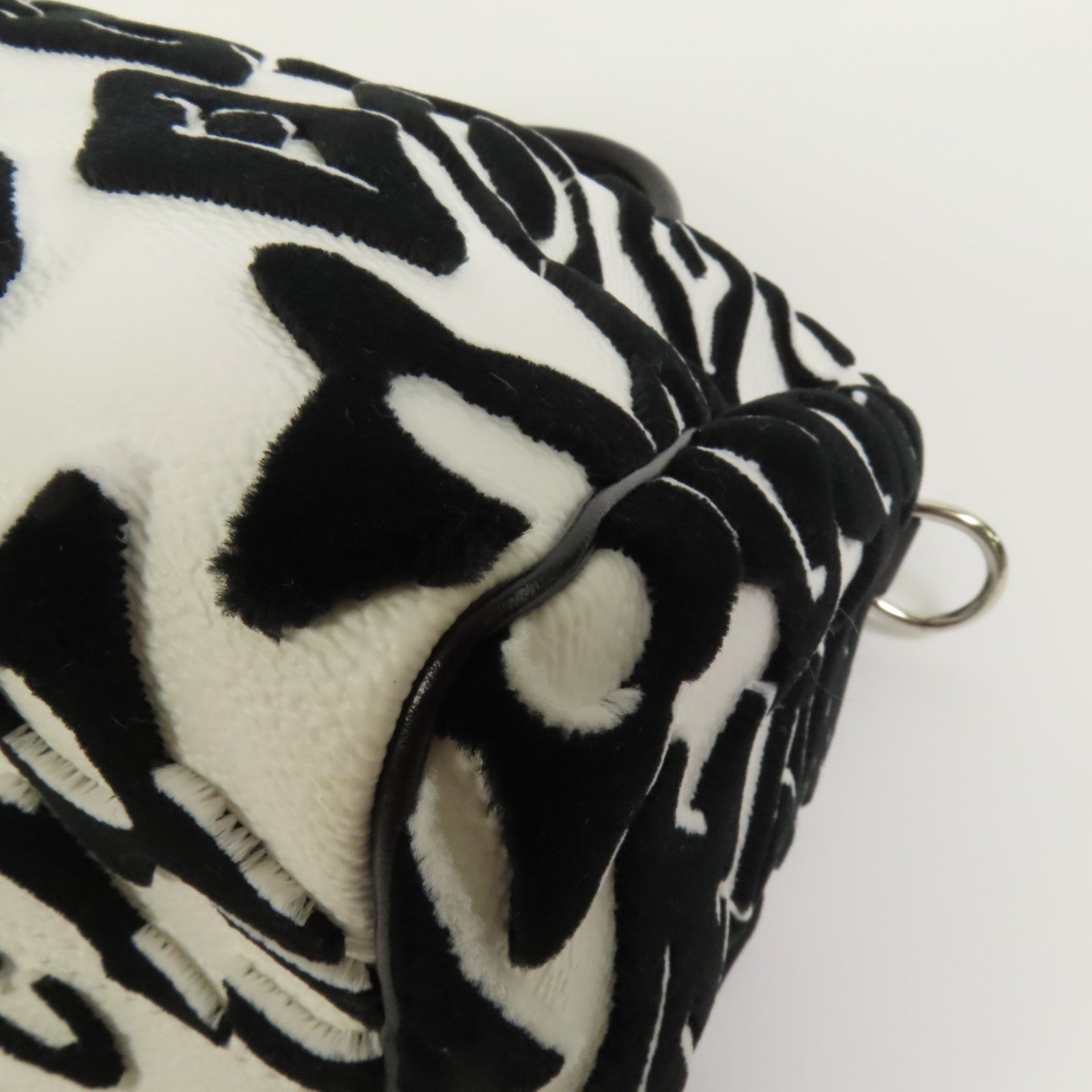 LOUIS VUITTON Tufted Monogram Speedy Bandouliere 25銀扣手挽肩背兩用袋