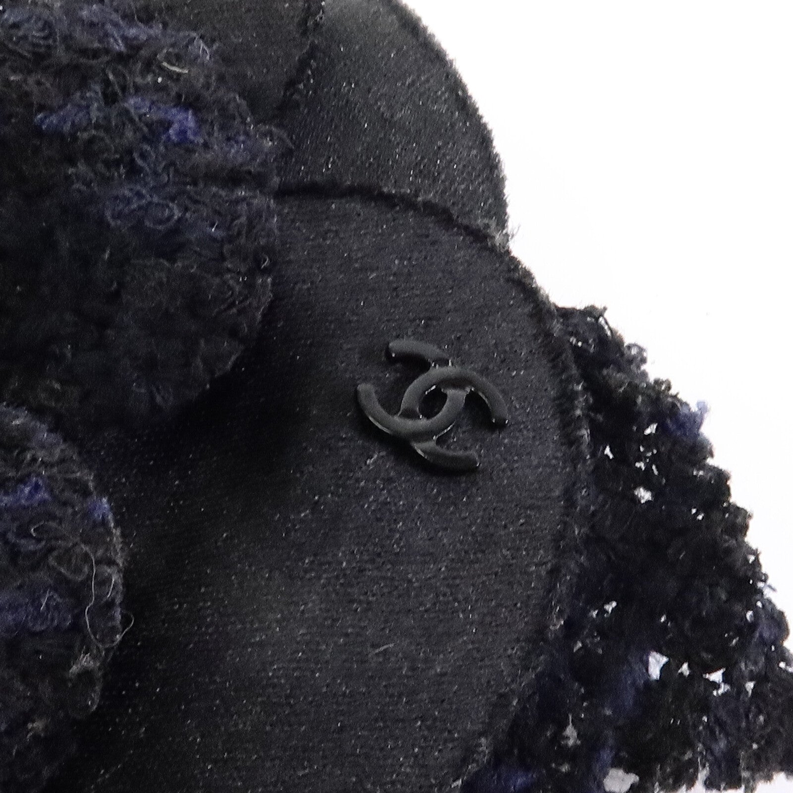 CHANEL 粗花呢Camellia Brooch胸針