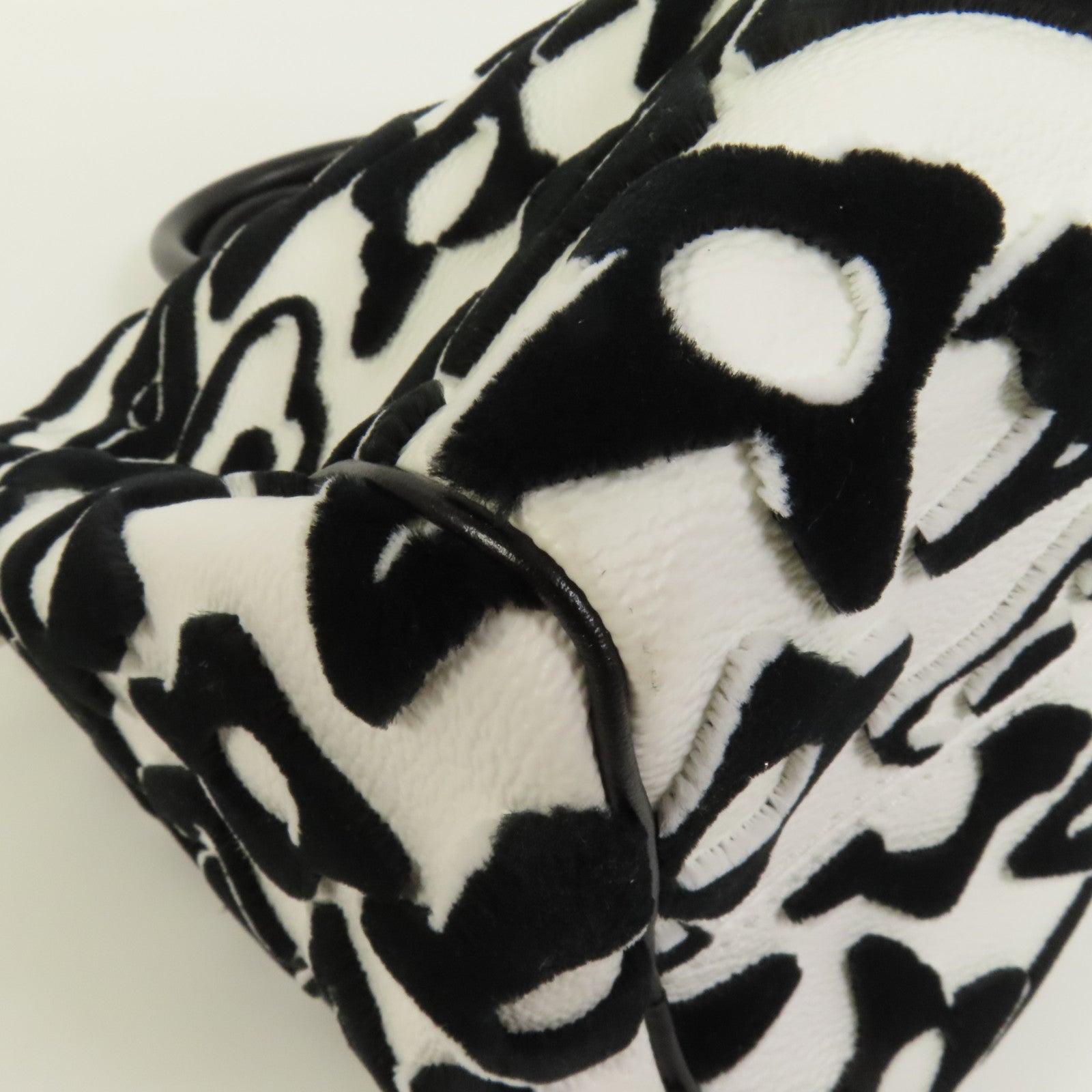 LOUIS VUITTON Tufted Monogram Speedy Bandouliere 25銀扣手挽肩背兩用袋