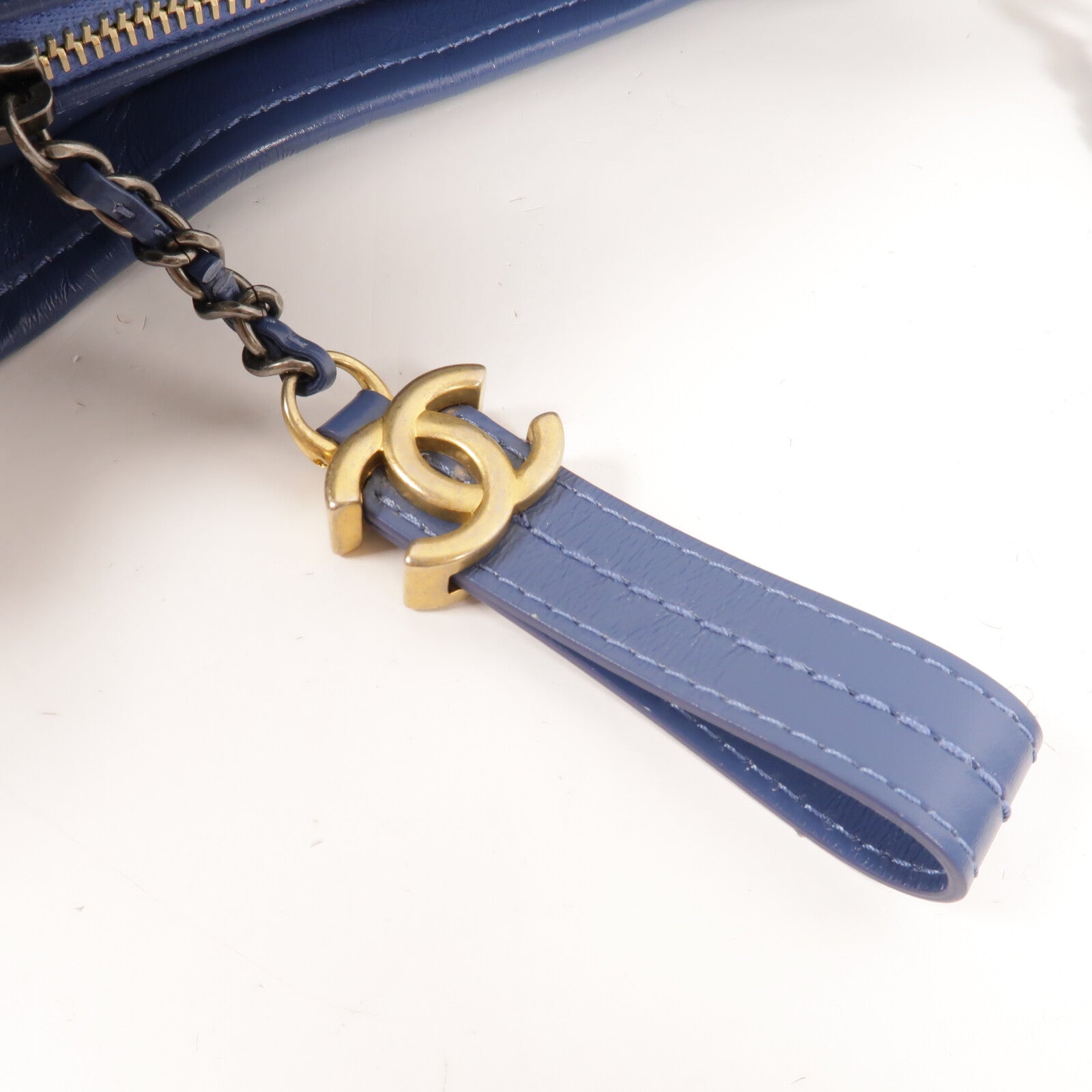 CHANEL 牛仔布Gabrielle Small鏈帶肩背袋
