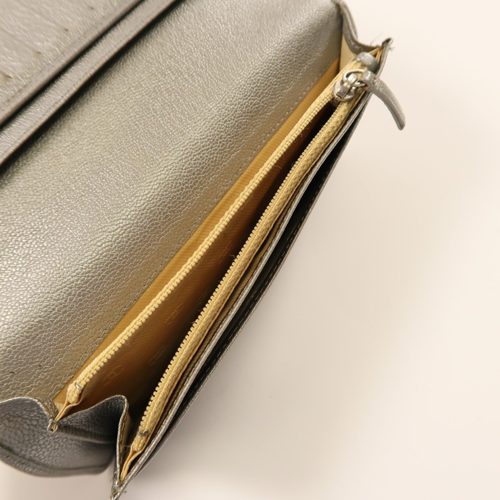 CHANEL 【激減優惠】羊皮皮革Long Wallet銀扣錢包灰色