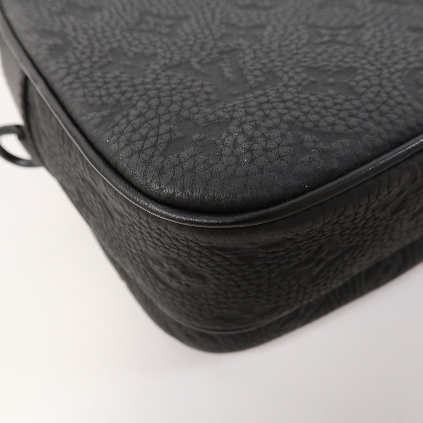 LOUIS VUITTON Monogram Taurillon S Lock肩背袋黑色