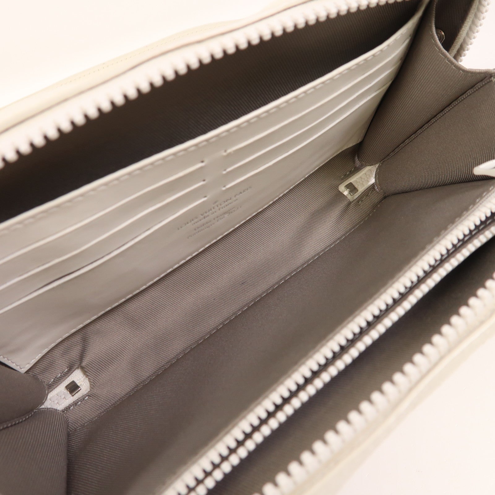 LOUIS VUITTON 【激減優惠】Monogram Taurillon Soft Trunk肩背袋