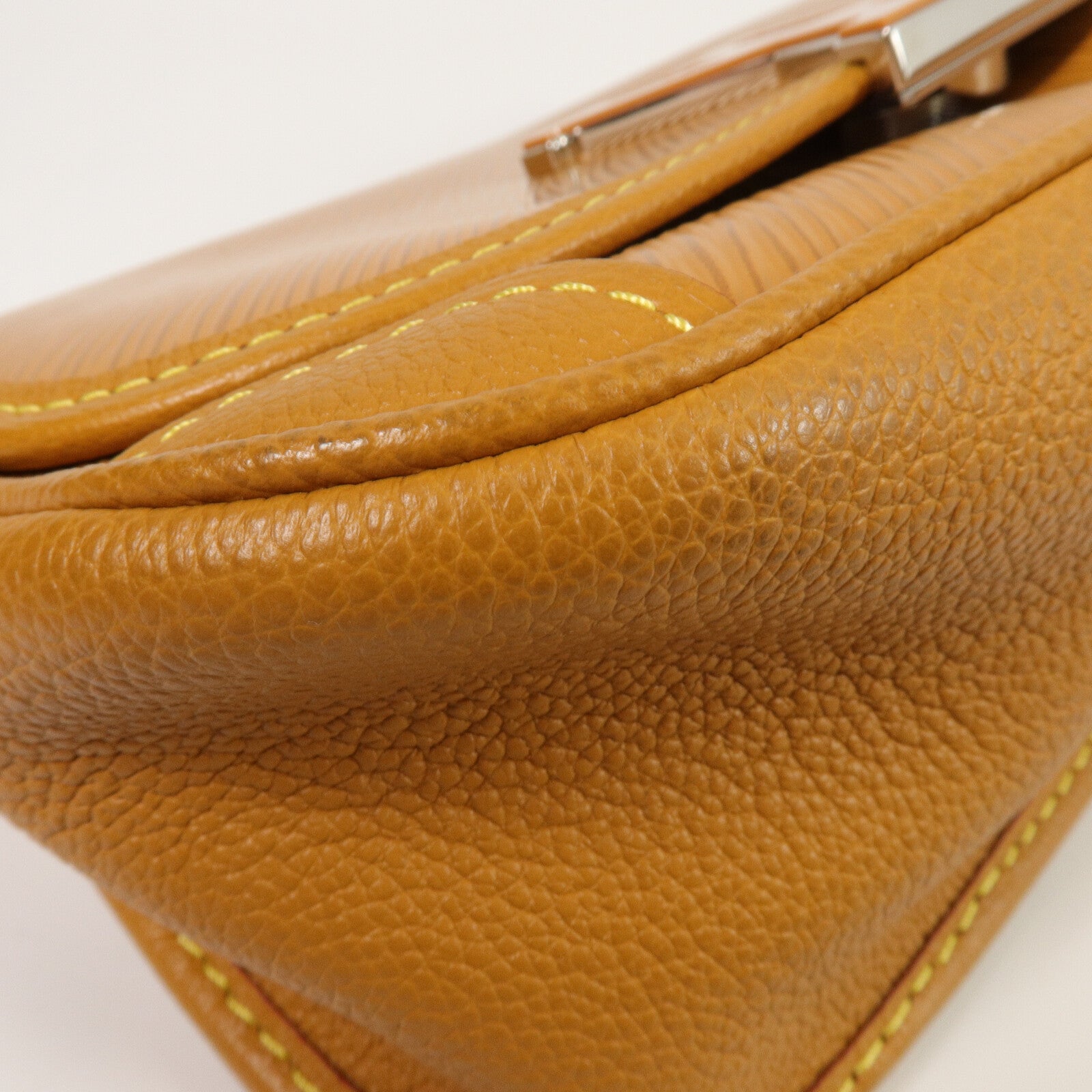 LOUIS VUITTON Epi Buci肩背袋
