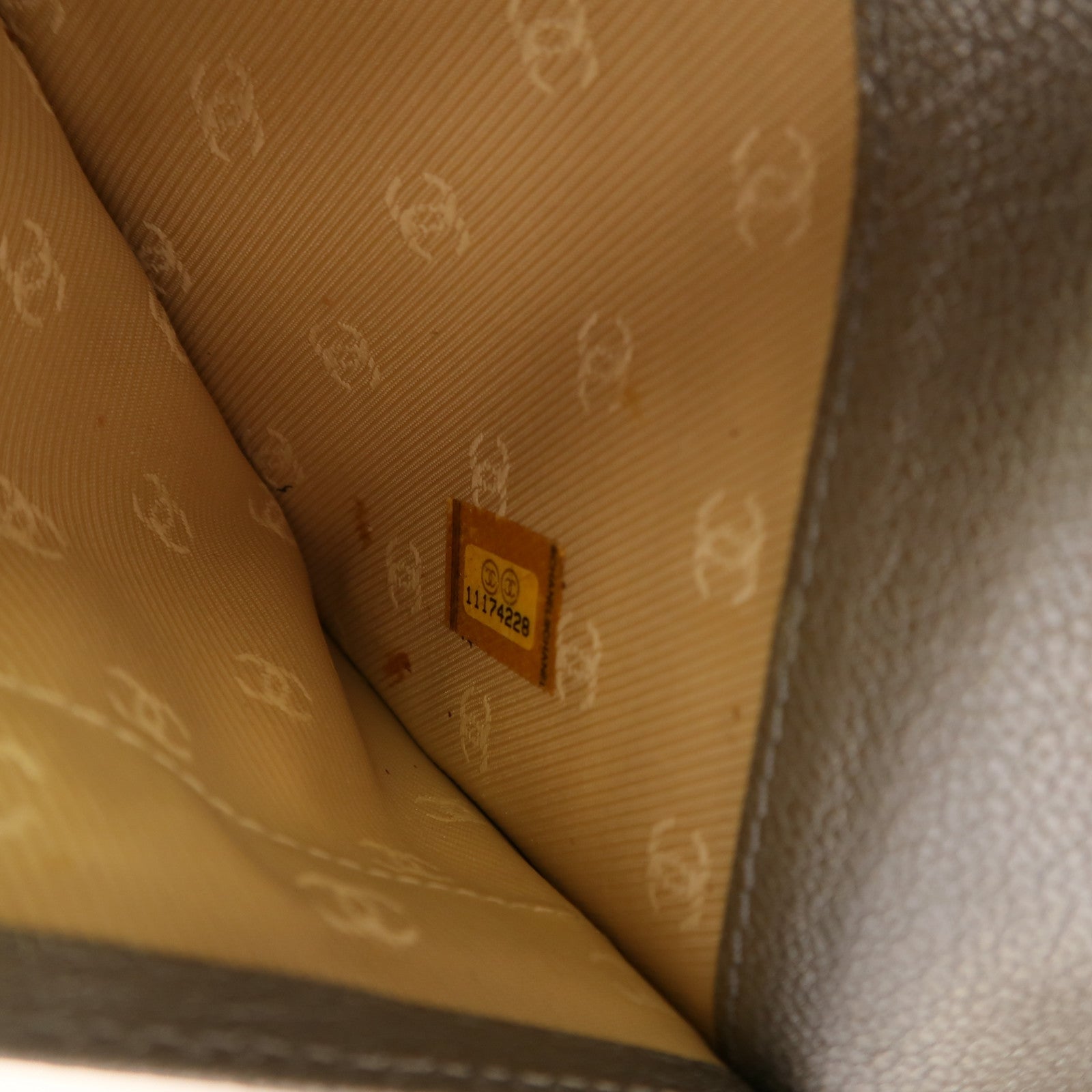 CHANEL 羊皮皮革Long Wallet銀扣錢包灰色