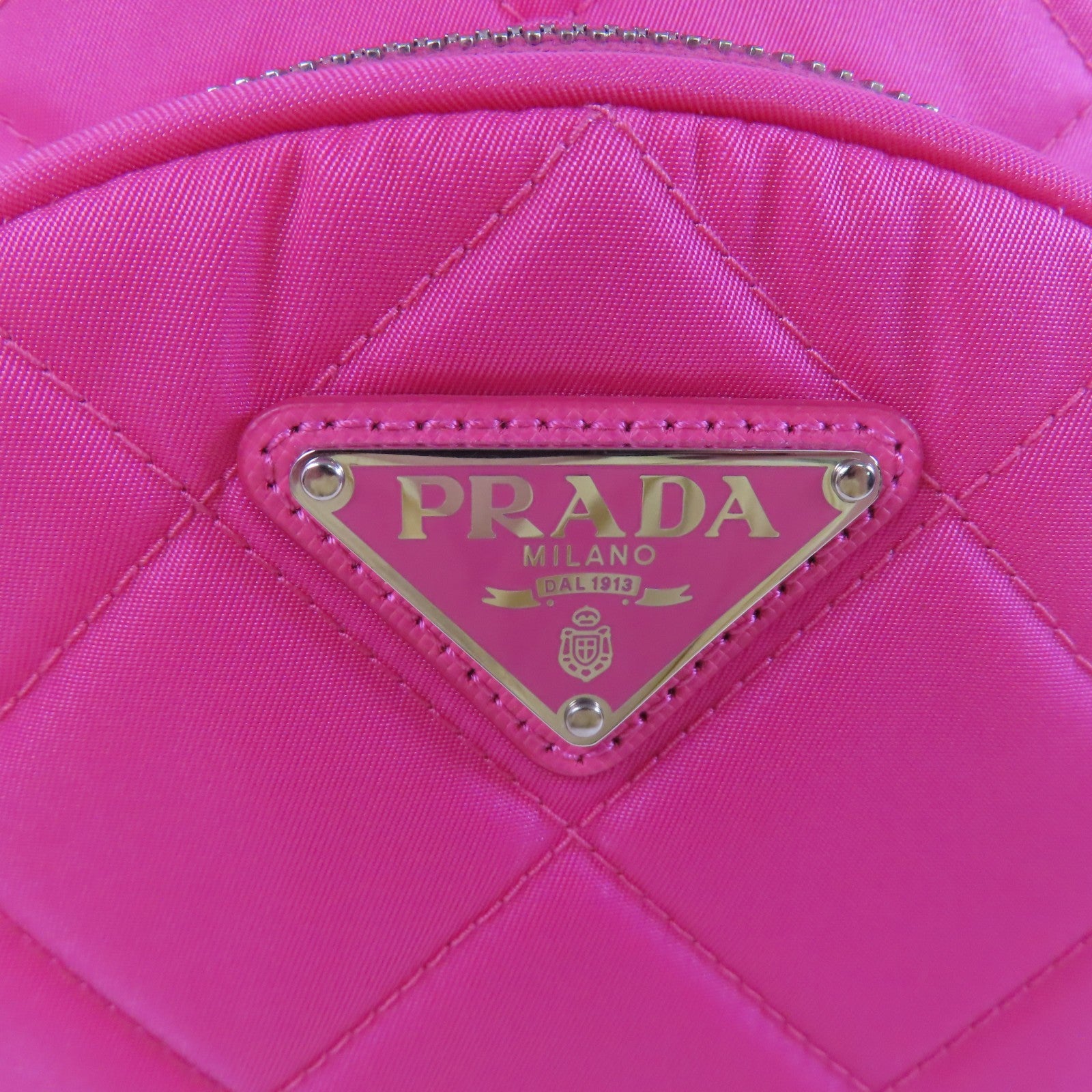 PRADA 尼龍Backpack銀扣背包
