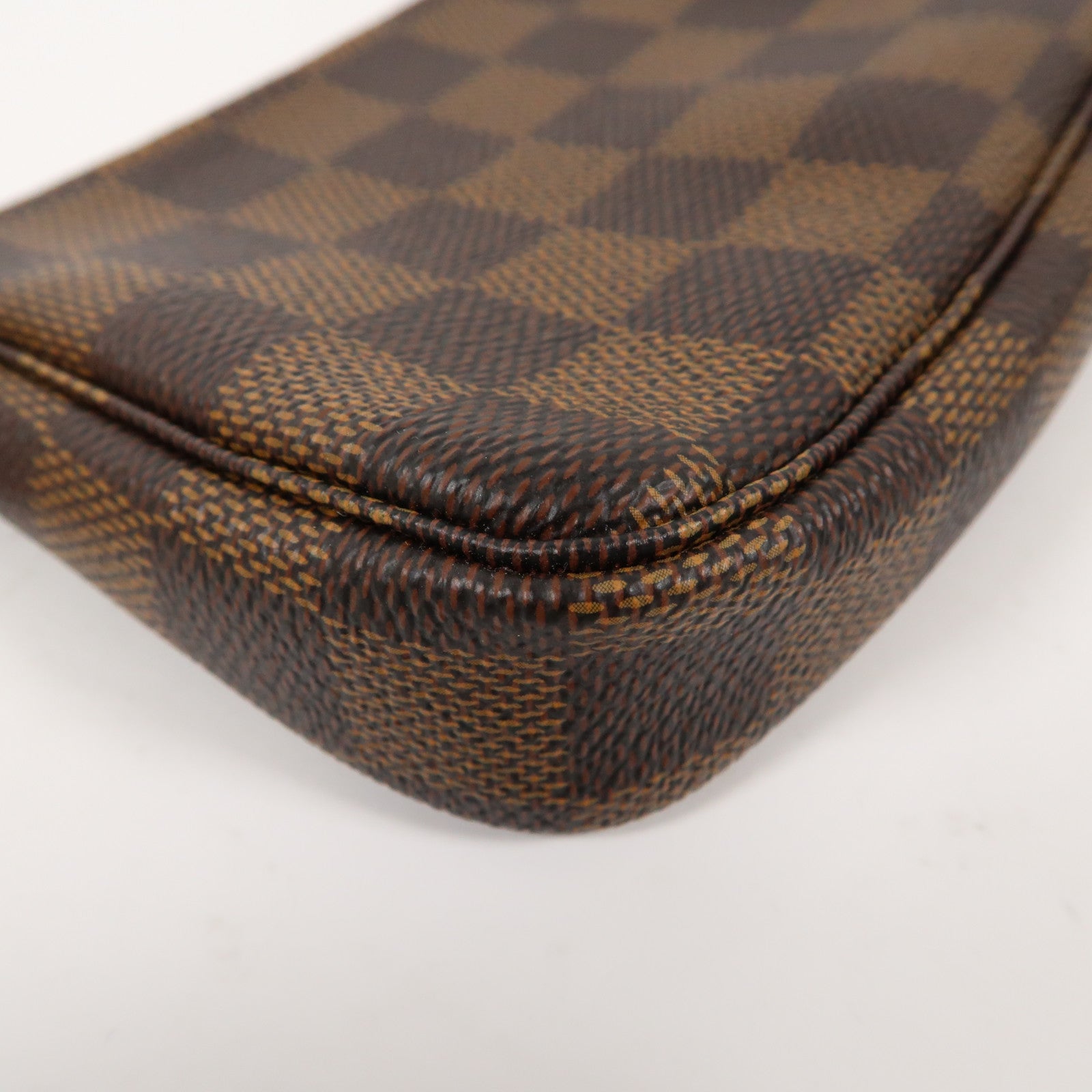 LOUIS VUITTON Damier Pochette Accessories金扣手拿包啡色