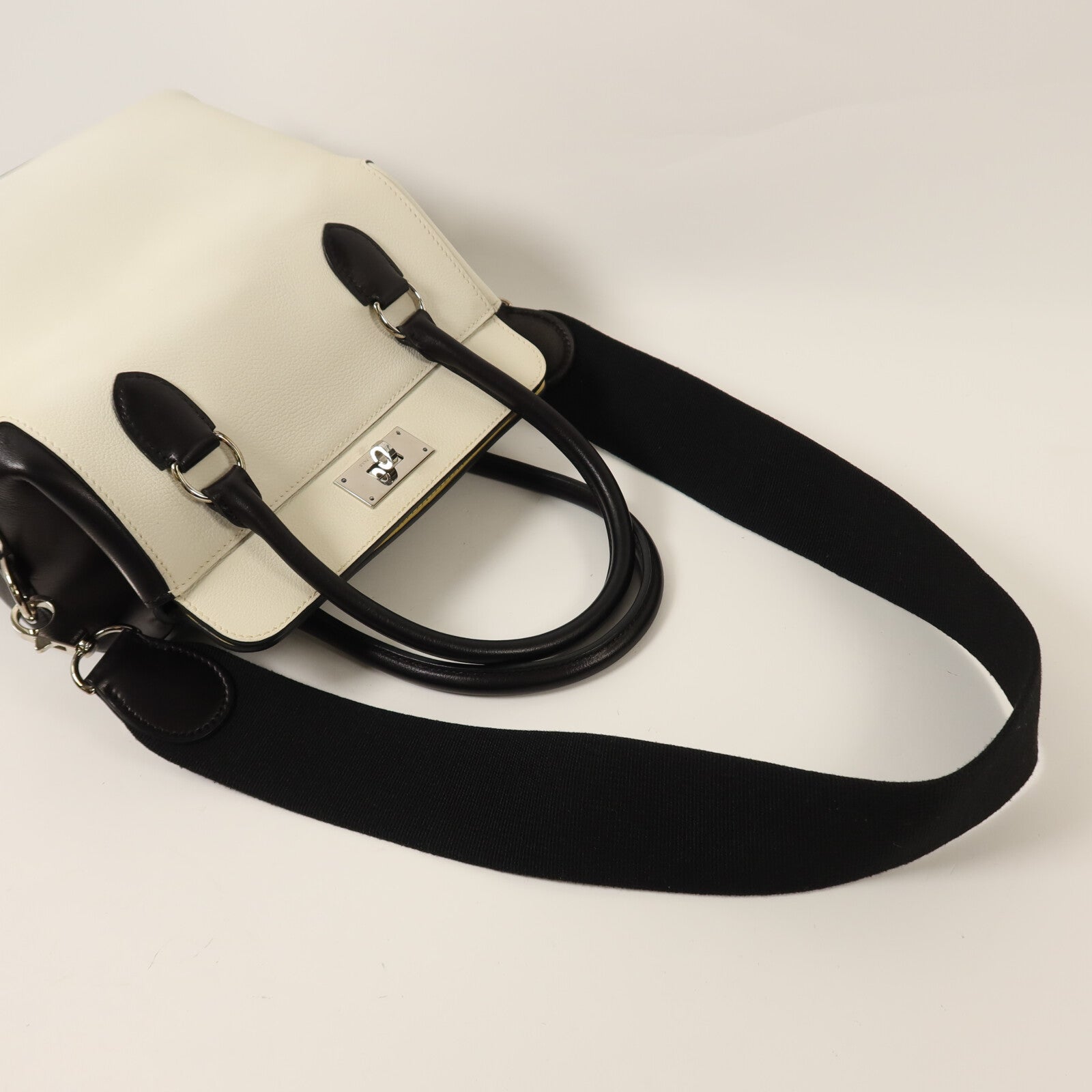 HERMES Evercolor皮革ToolBox 20銀扣手挽肩背兩用袋White/Noir