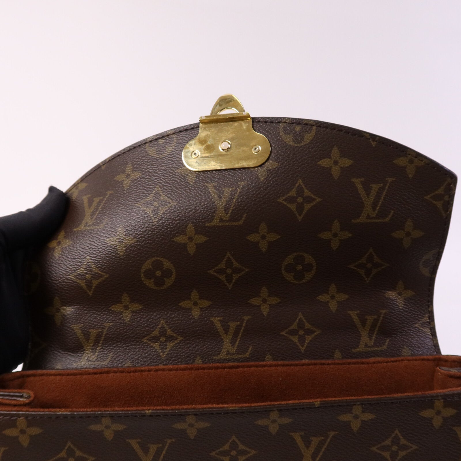LOUIS VUITTON 【激減優惠】Monogram Saint Placide金扣鏈帶肩背袋