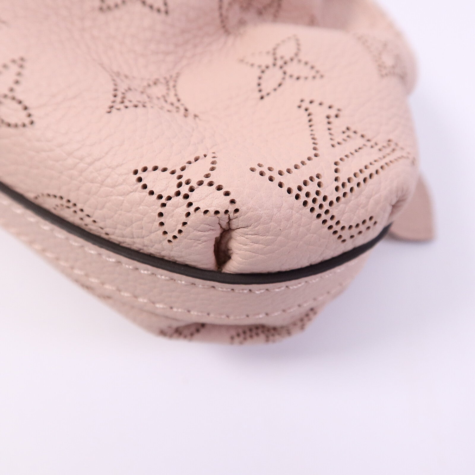 LOUIS VUITTON Monogram Mahina Scala Mini Pouch肩背袋
