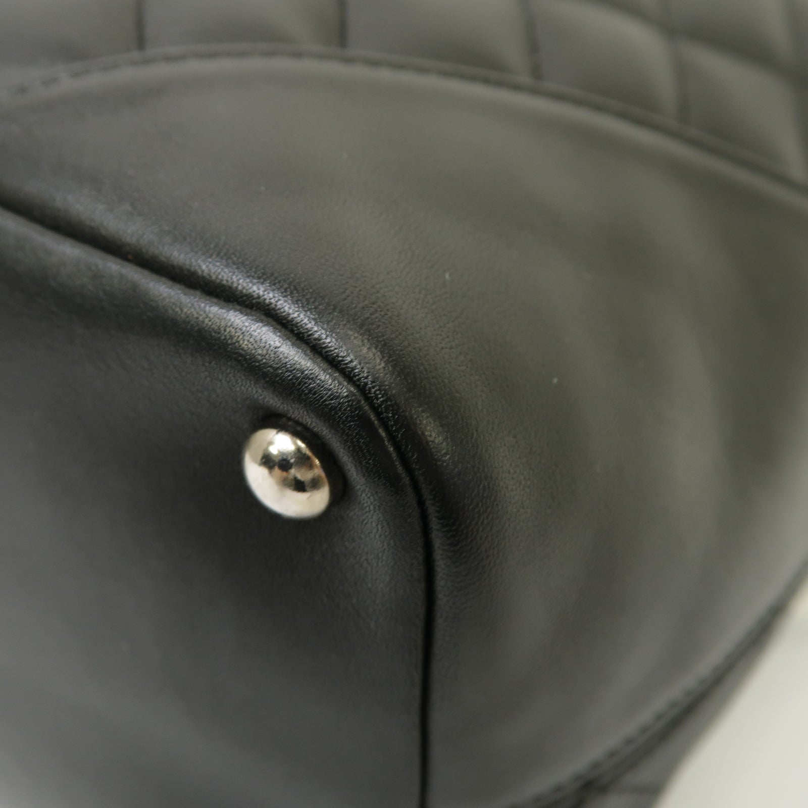 CHANEL 【激減優惠】牛皮皮革Cambon Tote銀扣手挽袋黒色