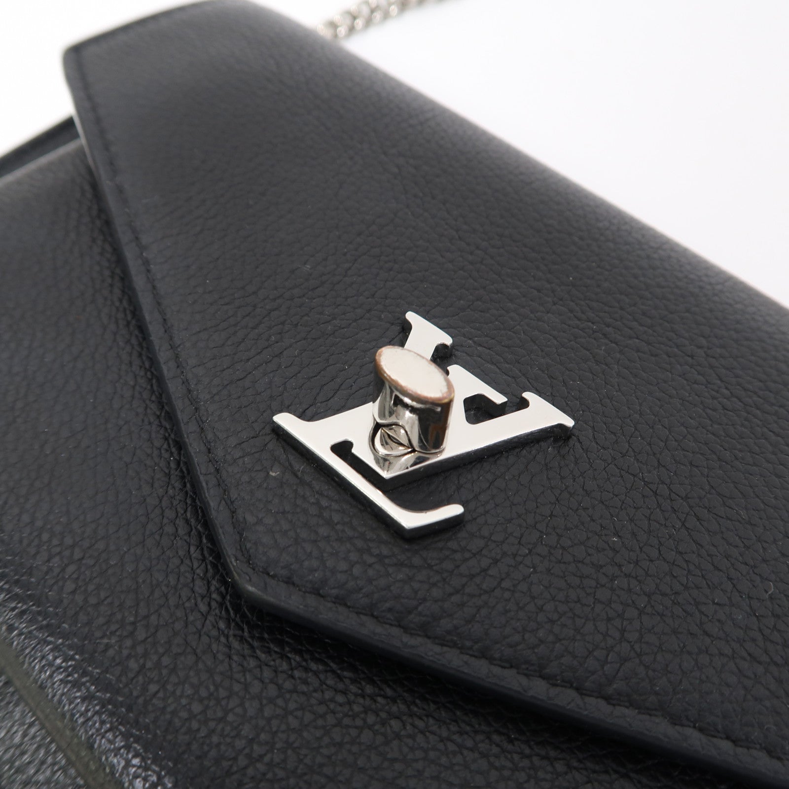 LOUIS VUITTON 【激減優惠】牛皮皮革Mylockme Chain Pochette銀扣鏈帶肩背袋黑色