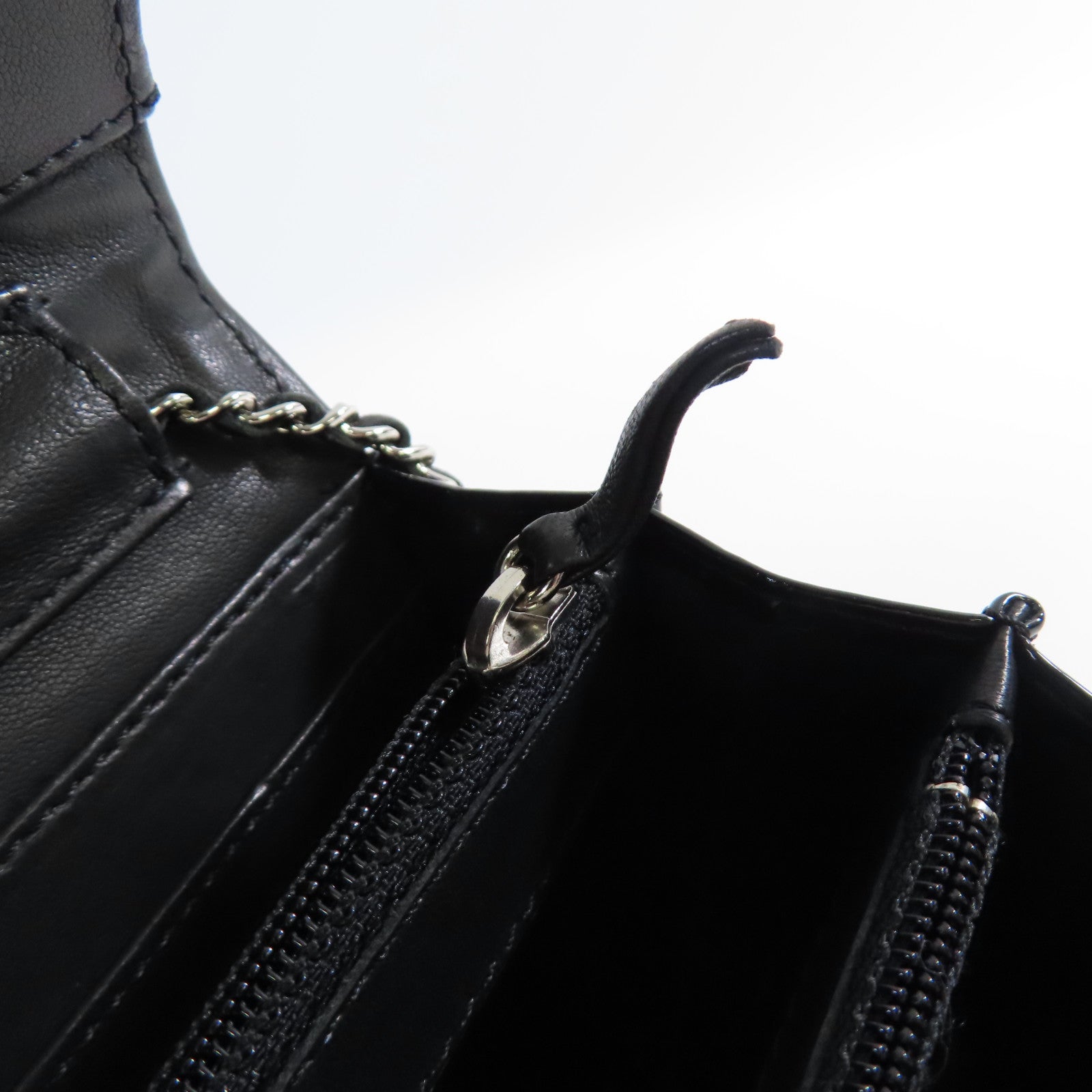 CHANEL 菱格漆皮皮革WOC Wallet On Chain Shoulder Bag銀扣鏈帶肩背袋黑色