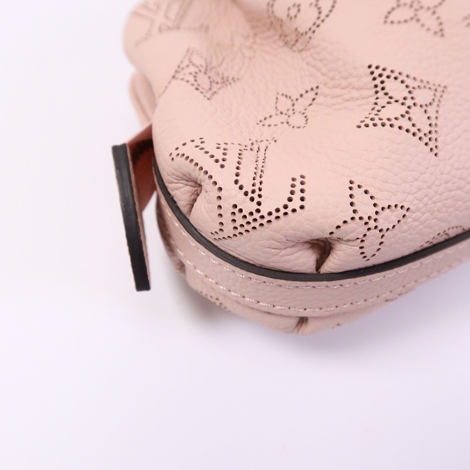 LOUIS VUITTON Monogram Mahina Scala Mini Pouch肩背袋