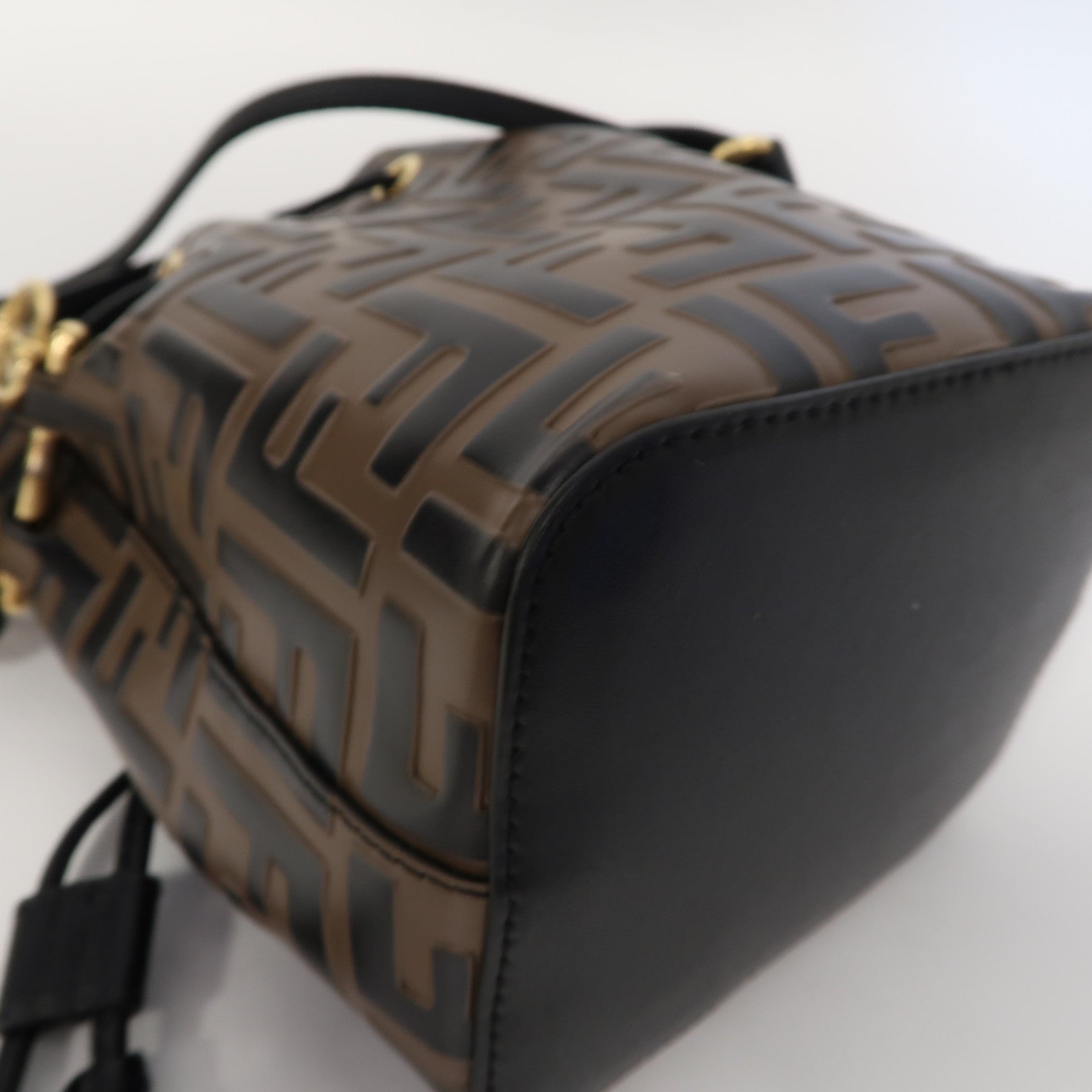 FENDI 牛皮皮革Mon Tresor金扣手挽肩背兩用袋啡色