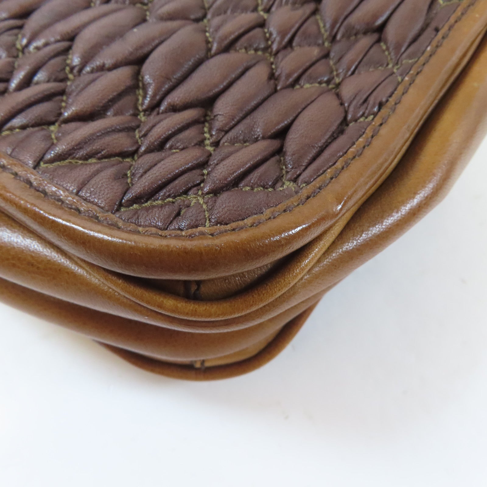 Miu Miu 羊皮皮革Shoulder Bag金扣肩背袋啡色