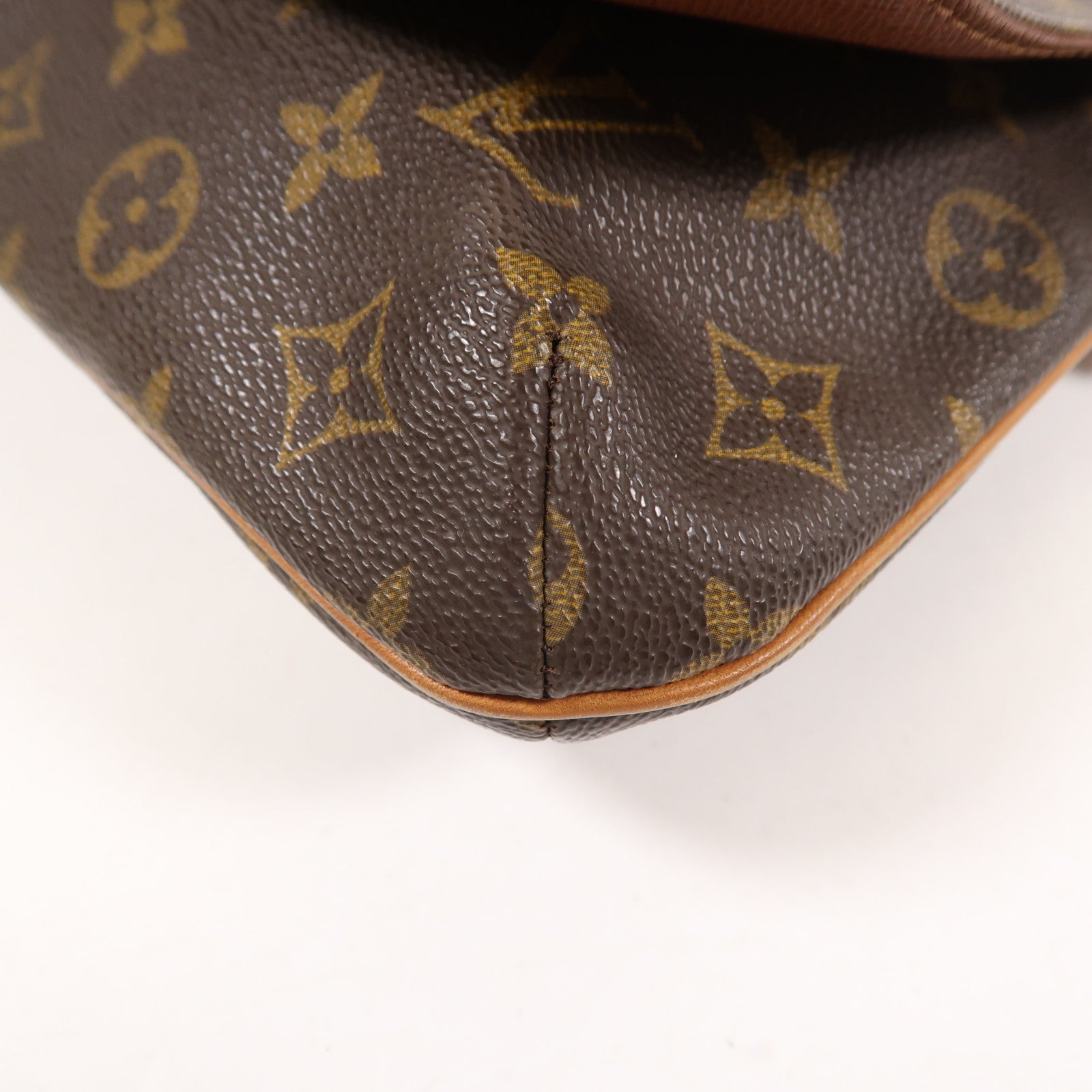 LOUIS VUITTON Monogram Musette Tango Long Shoulder金扣肩背袋