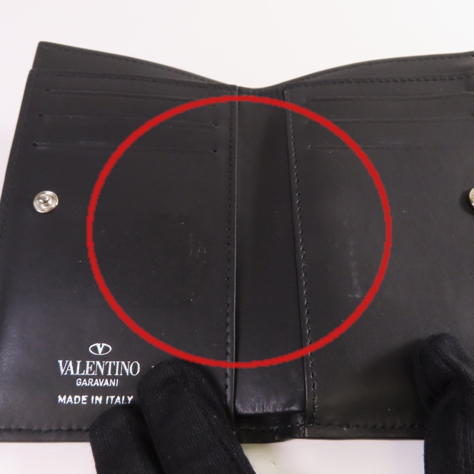 Valentino 牛皮皮革VLTN Small Wallet銀扣短錢包黑色