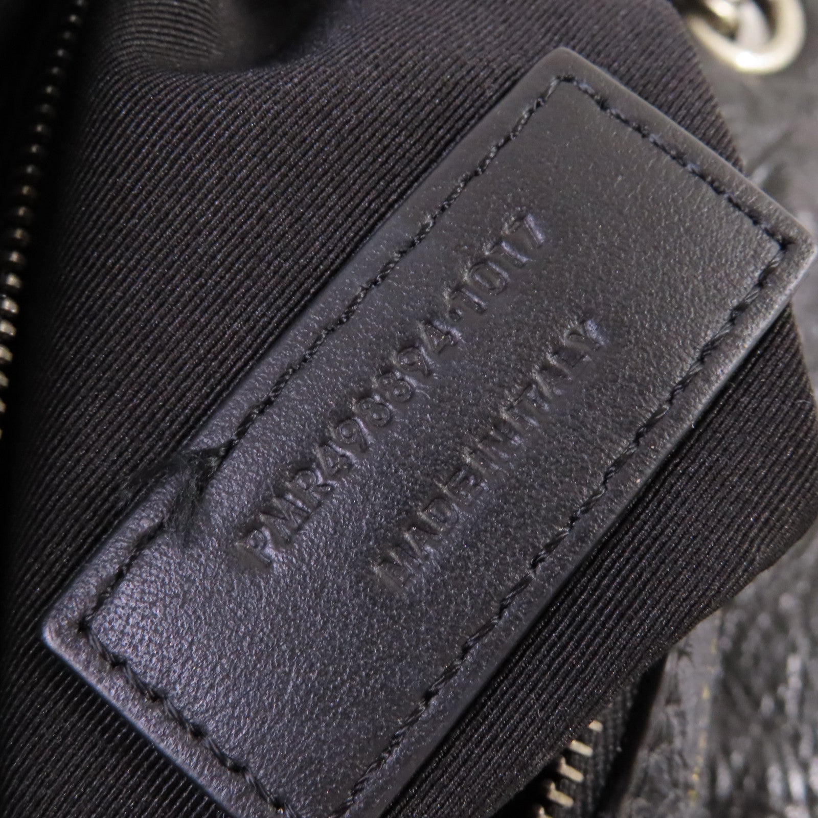 SAINT LAURENT 斜紋皮革Niki Medium Shoulder Bag銀扣鏈帶肩背袋黑色